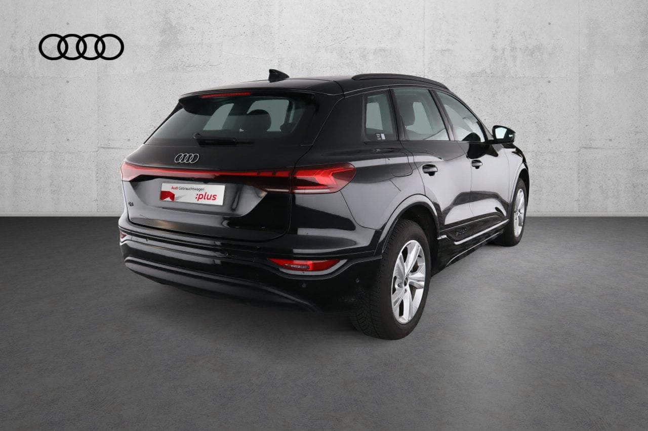 Image about Audi Q6 SUV e-tron e-tron quattro