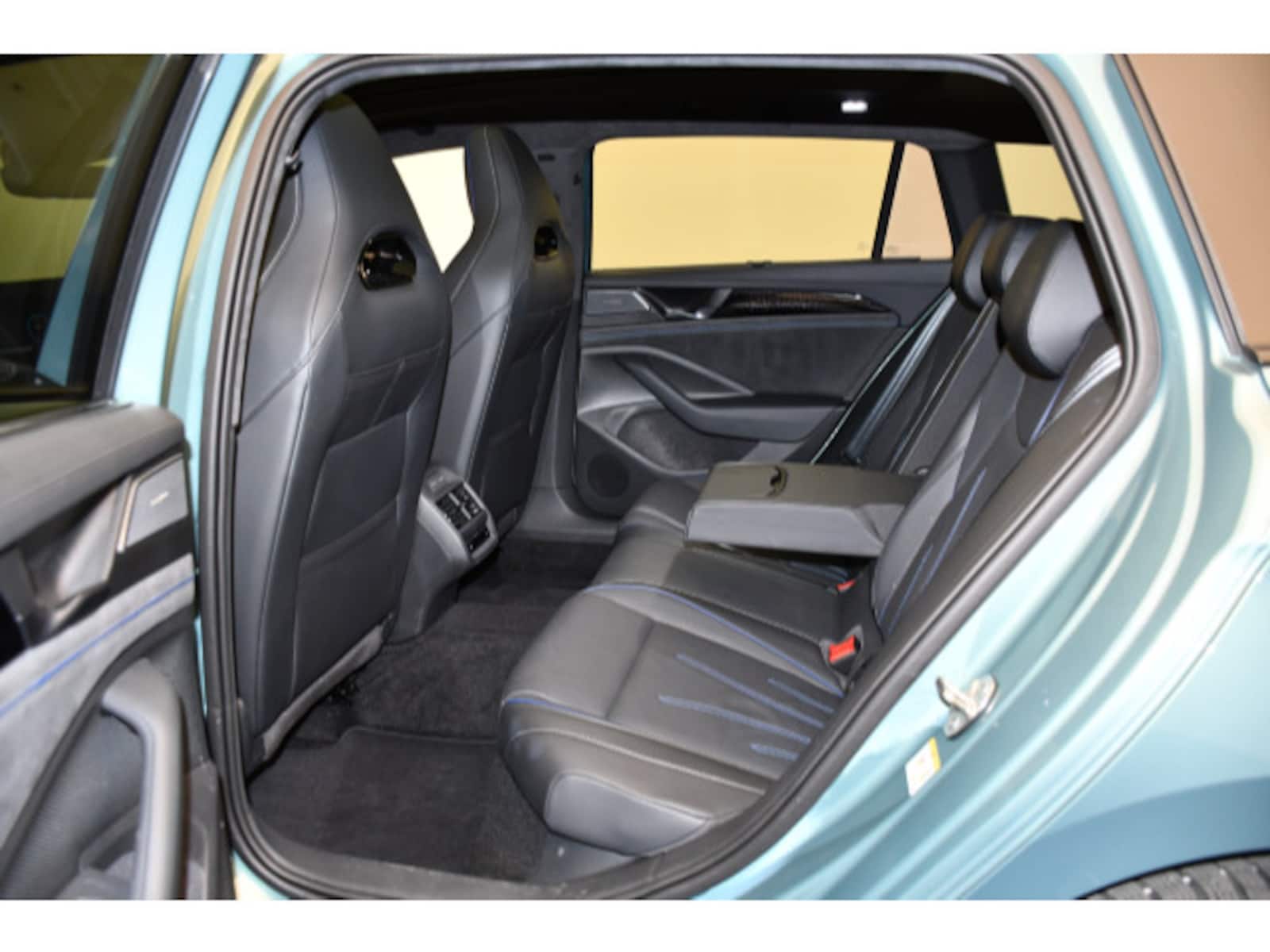 Volkswagen Passat – Bild 11
