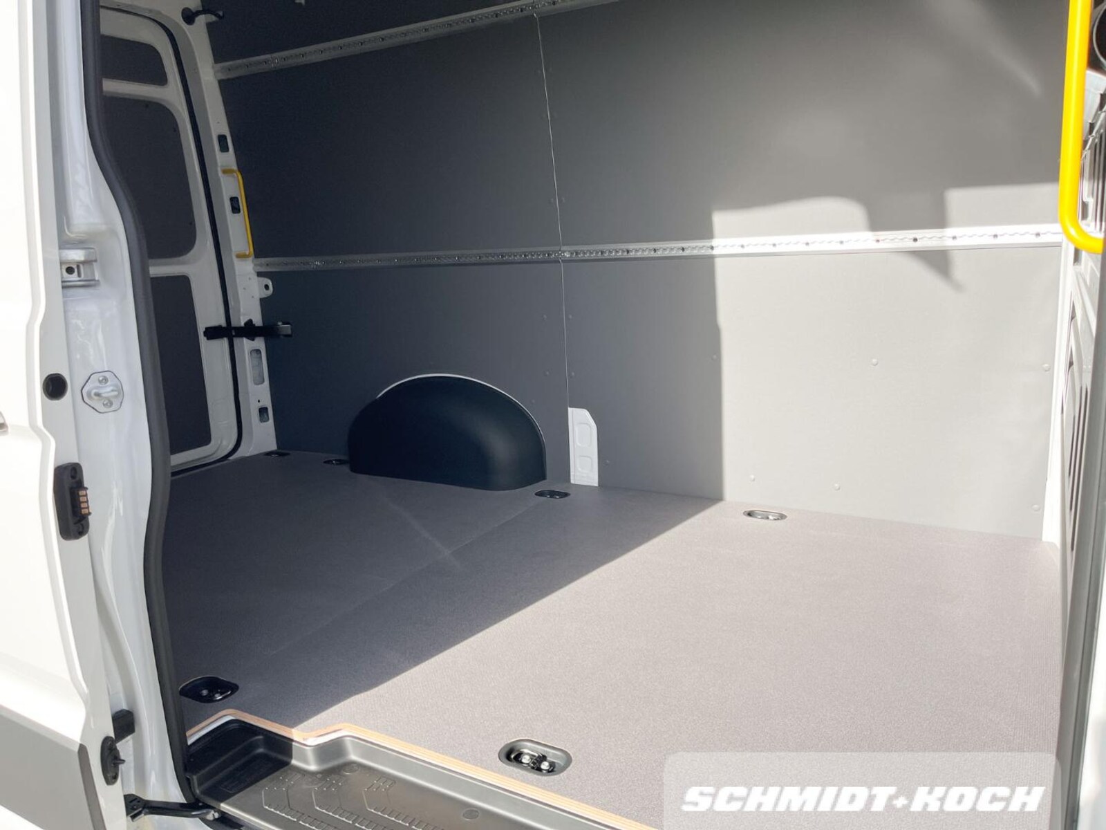 Volkswagen Crafter Kasten mittlerer Radstand – Bild 8