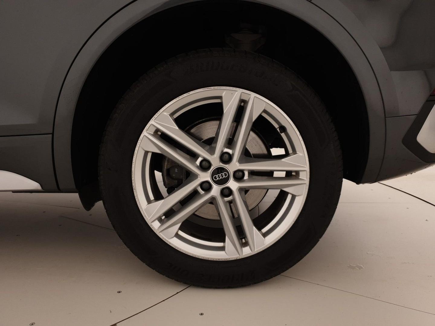 Image about Audi Q5 Sportback S line 40 TDI quattro 150 kW (204 PS) S tronic