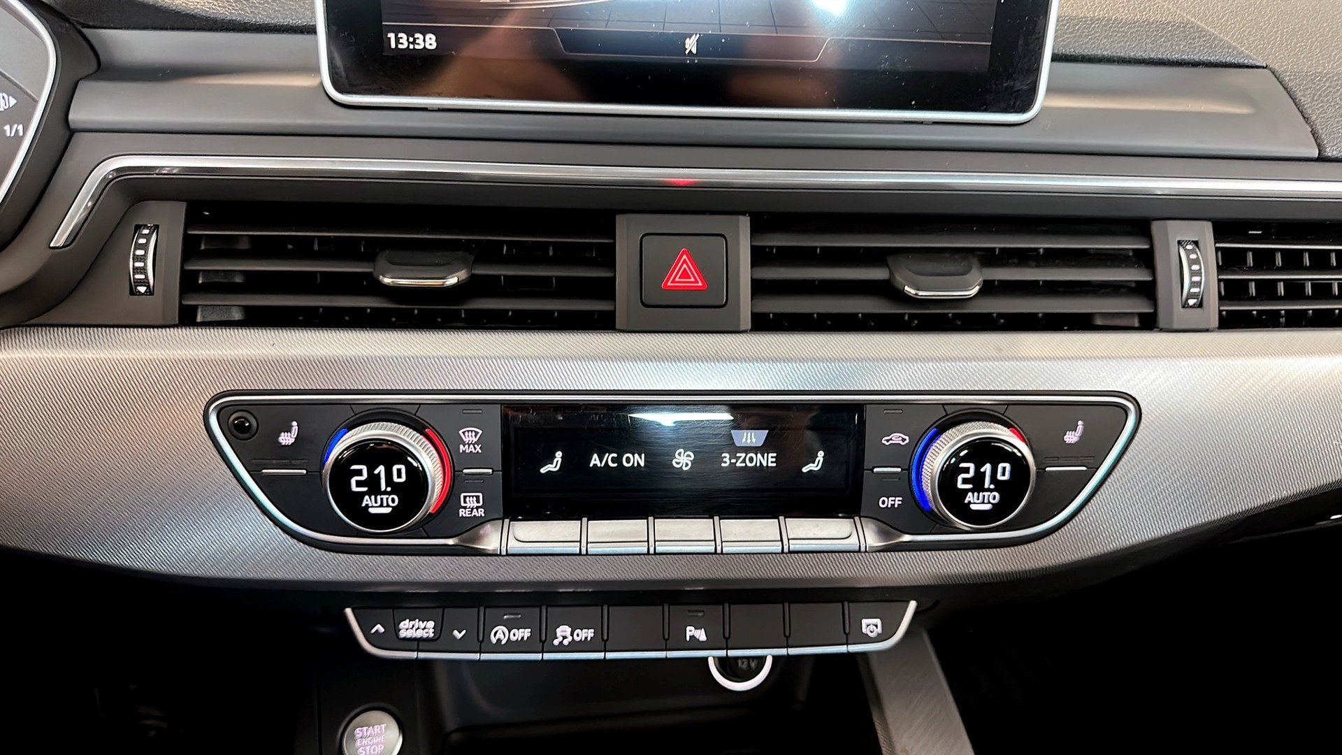 Image about Audi A4 Avant A4 Avant 3.0 TDI quattro Sport 272 hk tiptronic