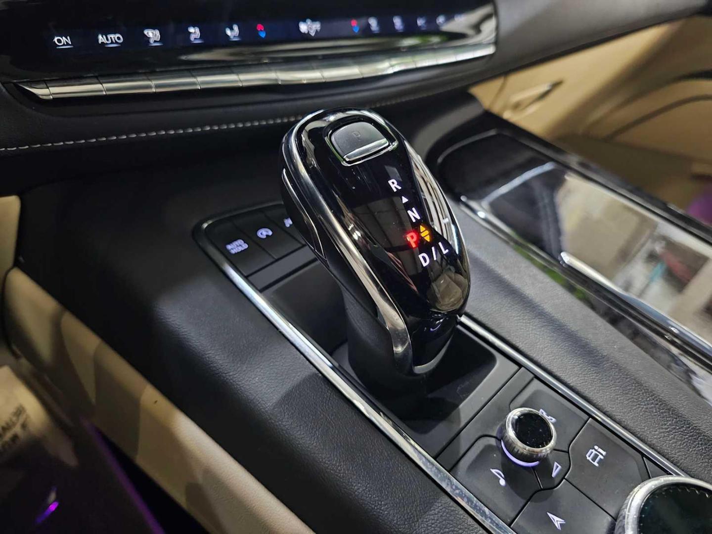 2023 Cadillac Escalade Premium Luxury - Photo 34
