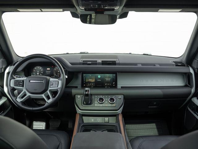 2024 Land Rover Defender SE - Photo 21