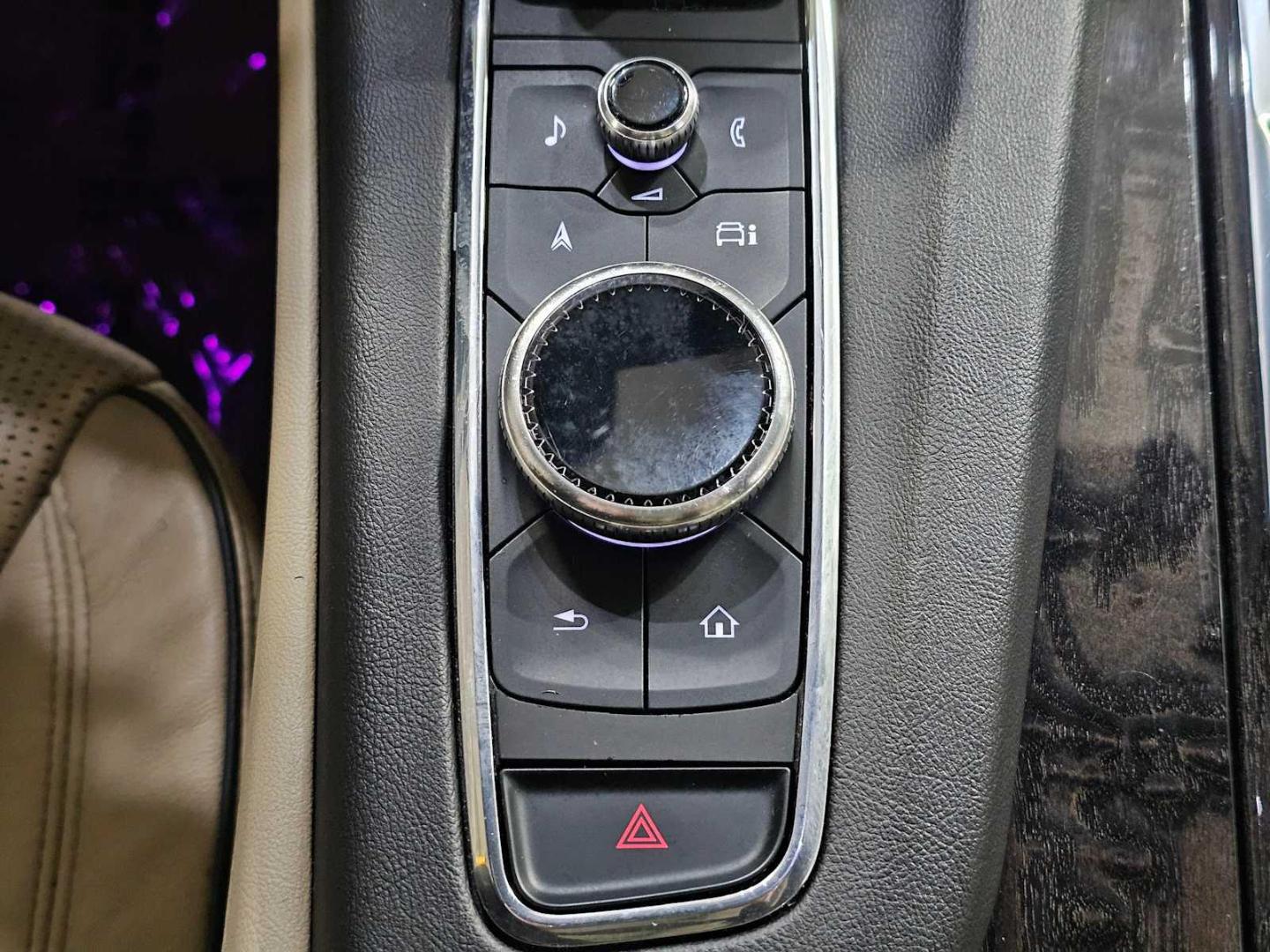 2023 Cadillac Escalade Premium Luxury - Photo 35