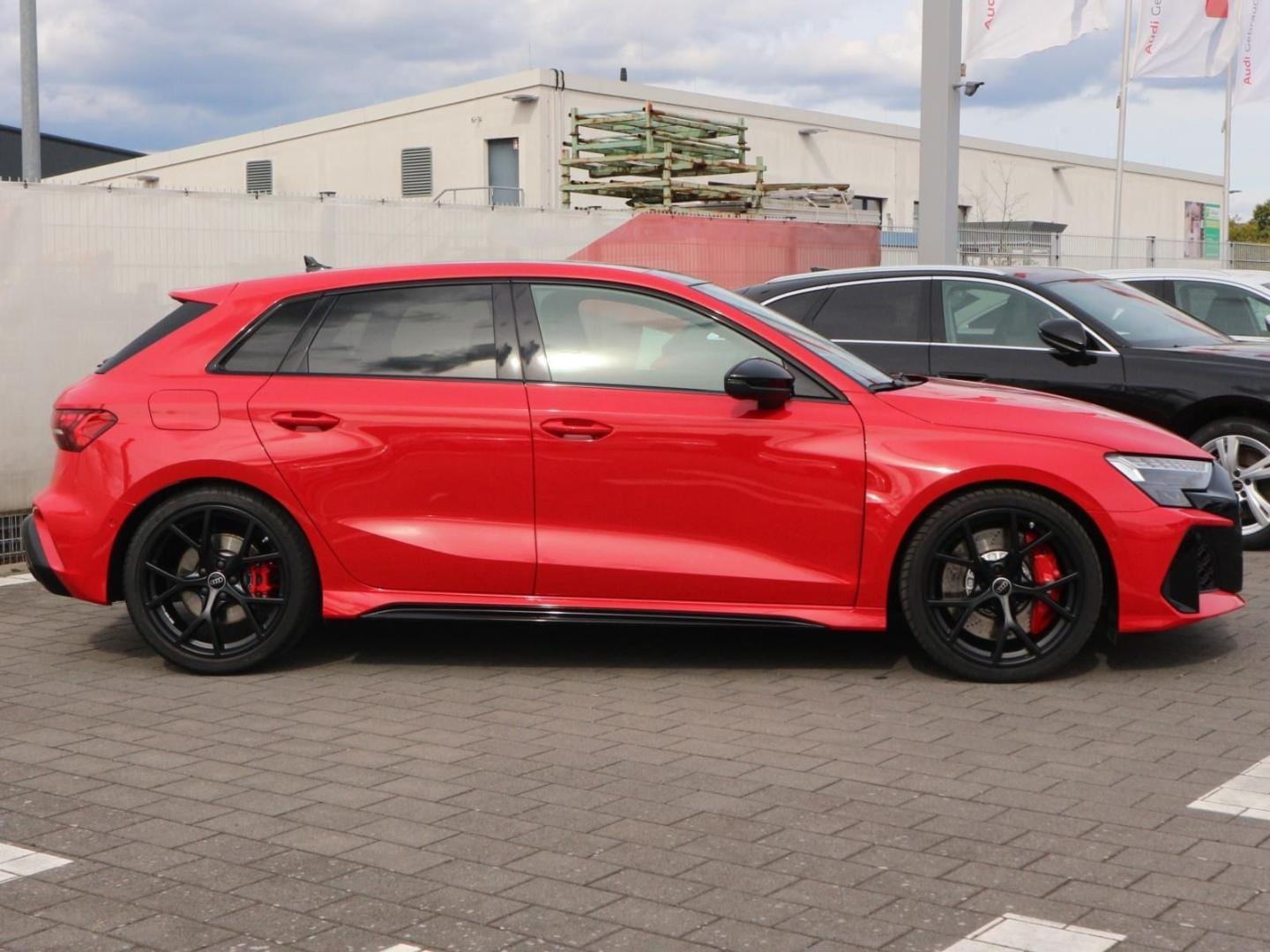 Bild über Audi RS 3 Sportback RS 3 Sportback 294 kW S tronic - für weitere Informationen kontaktieren Sie den Audi Partner