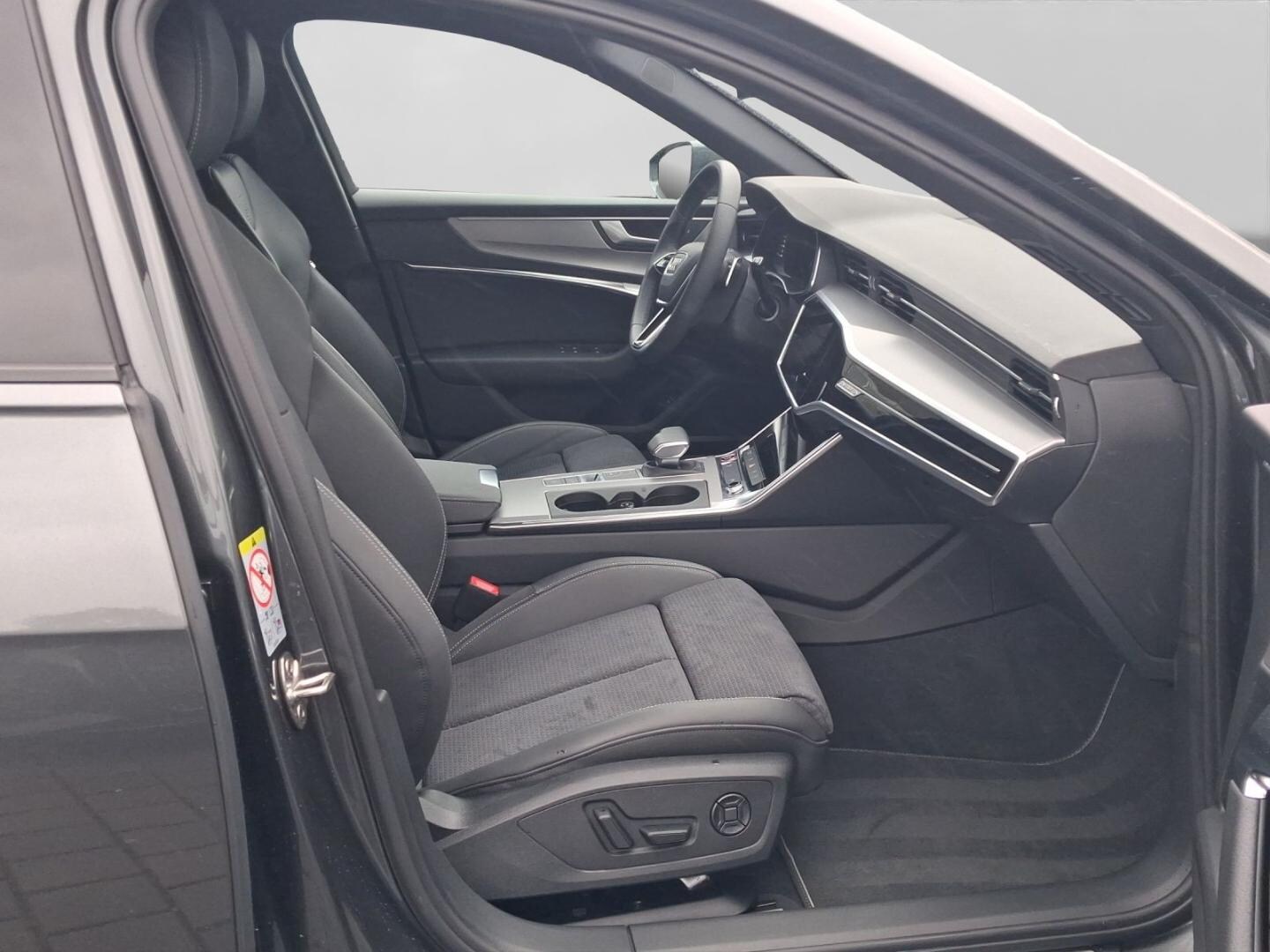 Bild über Audi S6 Avant TDI quattro tiptronic - für weitere Informationen kontaktieren Sie den Audi Partner