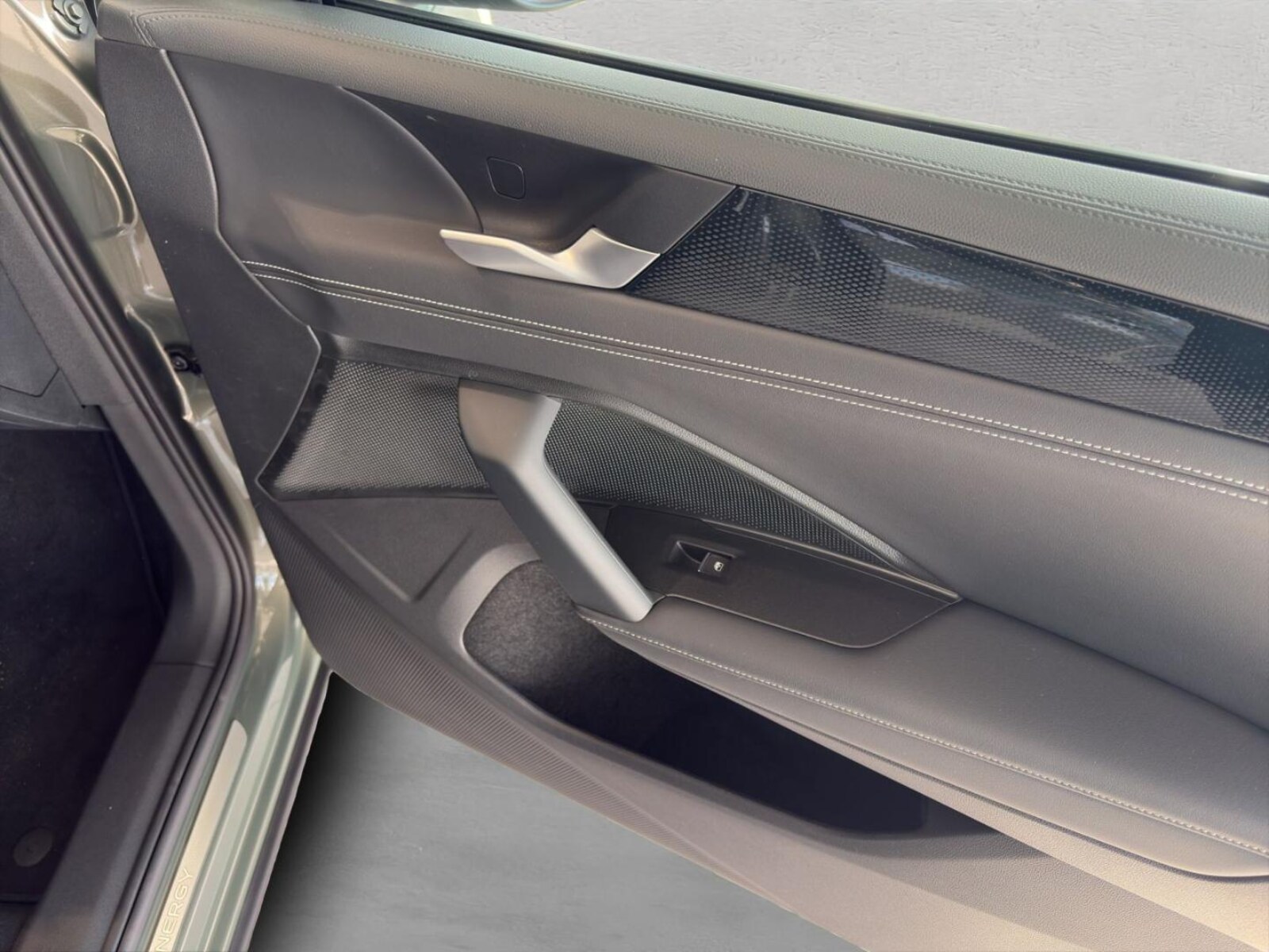 Volkswagen Tiguan – Bild 16