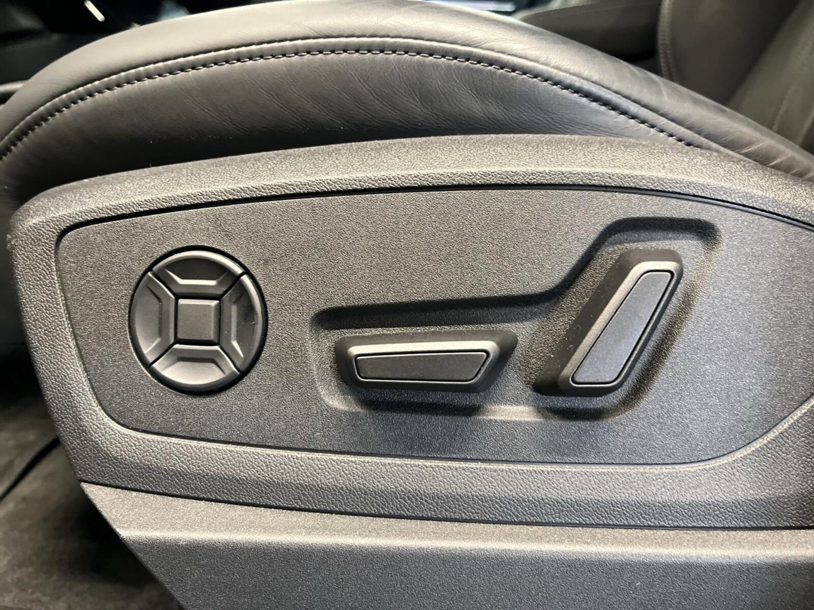 Audi Q8 e-tron – Bild 14
