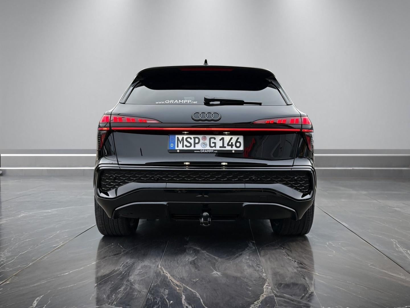Bild über Audi Q3 SUV TFSI 110 kW S tronic - für weitere Informationen kontaktieren Sie den Audi Partner