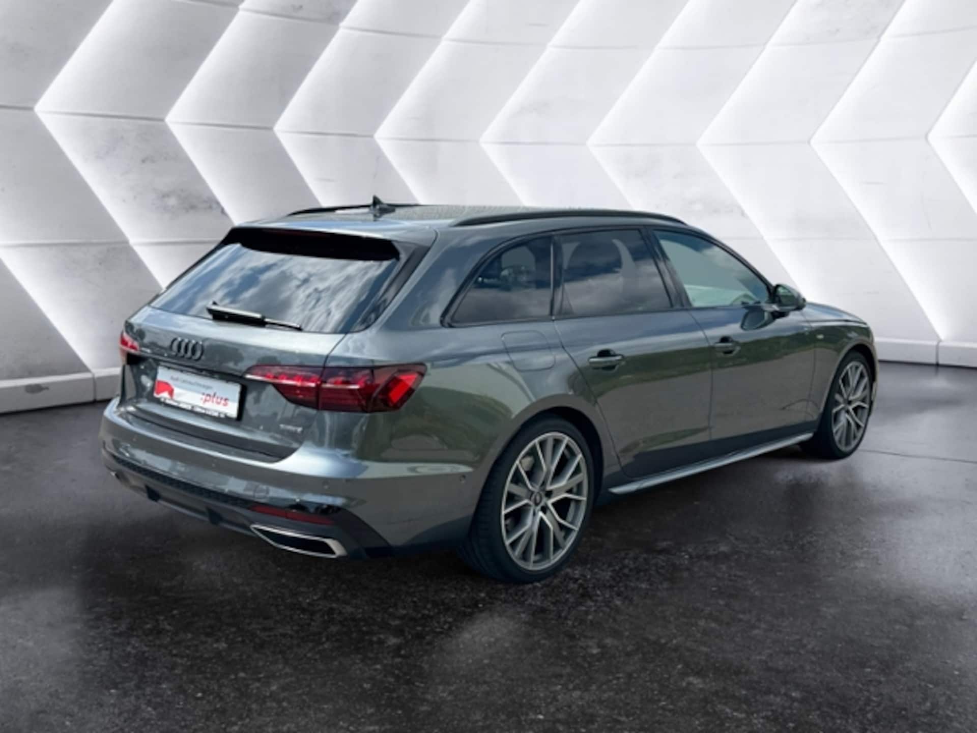 Audi A4 Avant S line