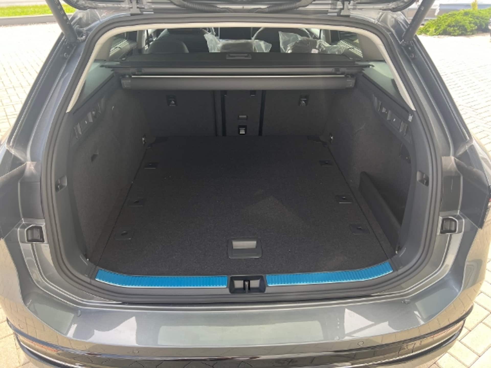 Volkswagen Passat Elegance