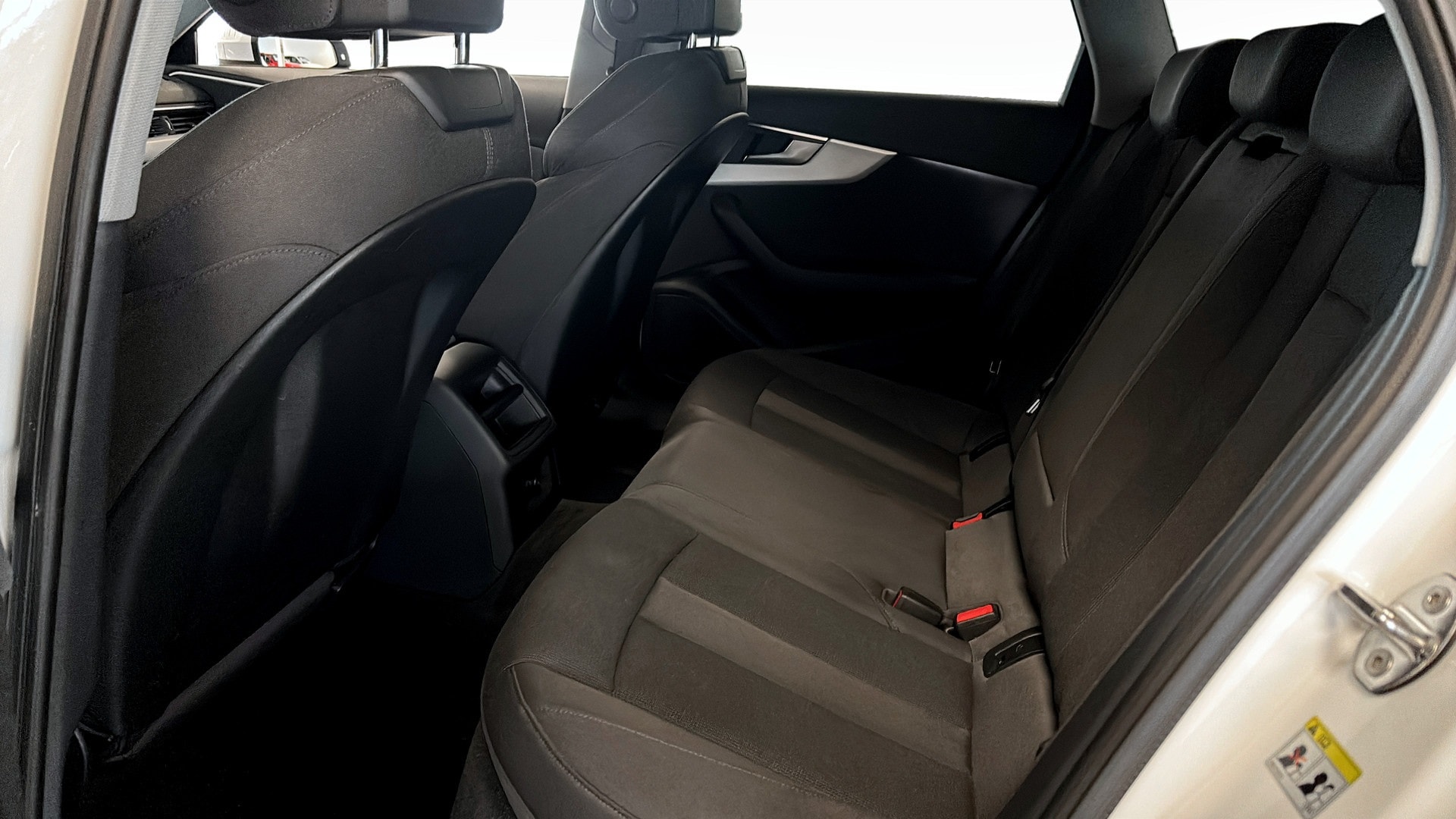 Bild som visar Audi A4 allroad quattro A4 allroad quattro 40 TDI Proline 204 hk S tronic - för mer information kontakta din Audi Partner