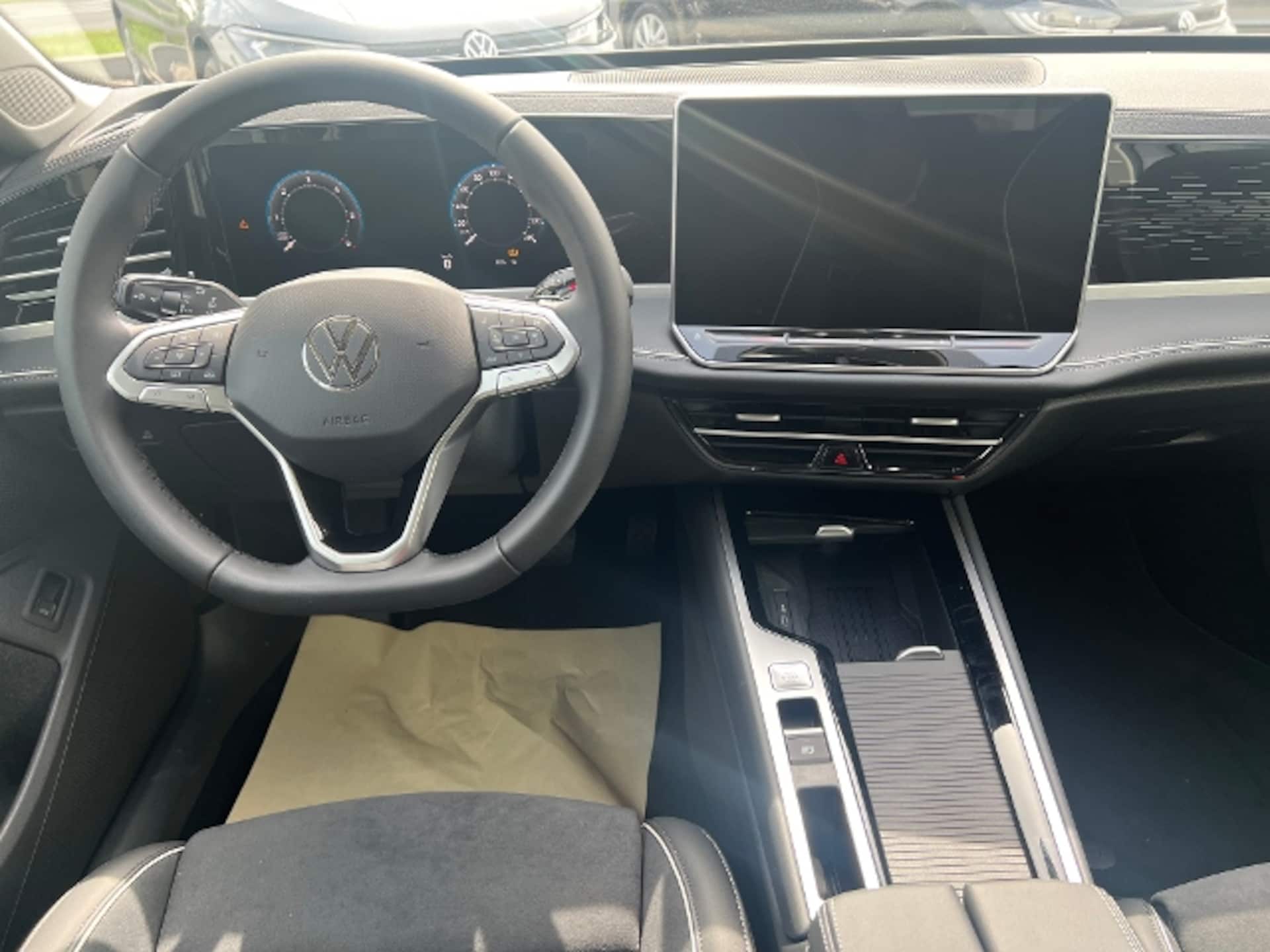Volkswagen Passat Elegance