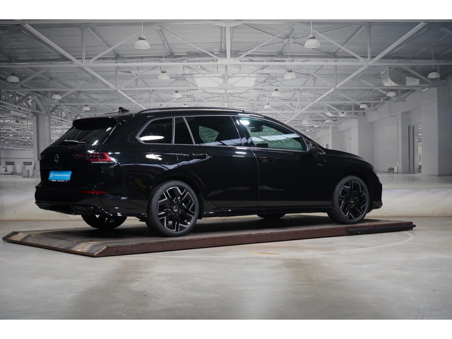 Volkswagen Golf Variant R-Line