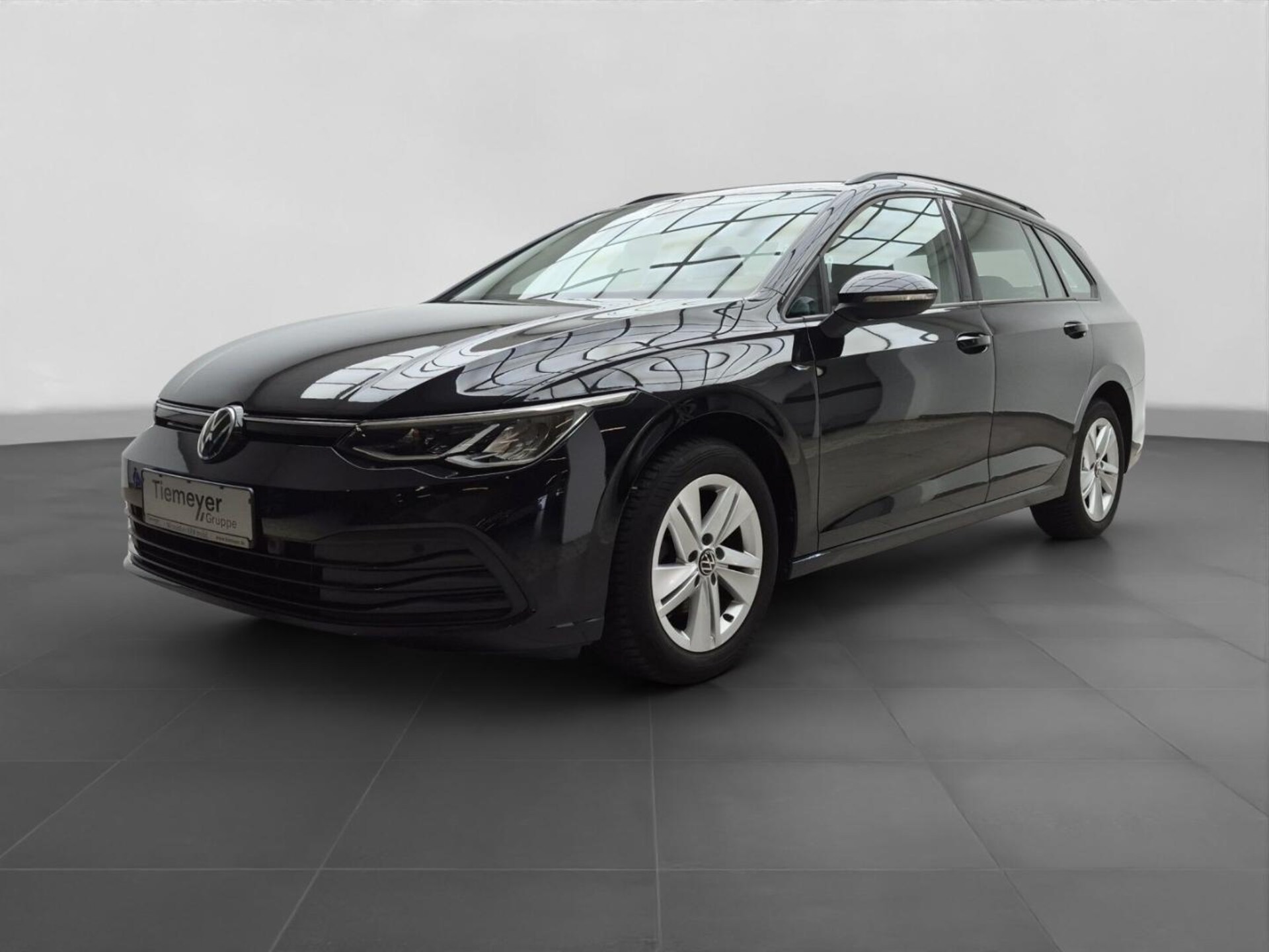 Volkswagen Golf Variant Life