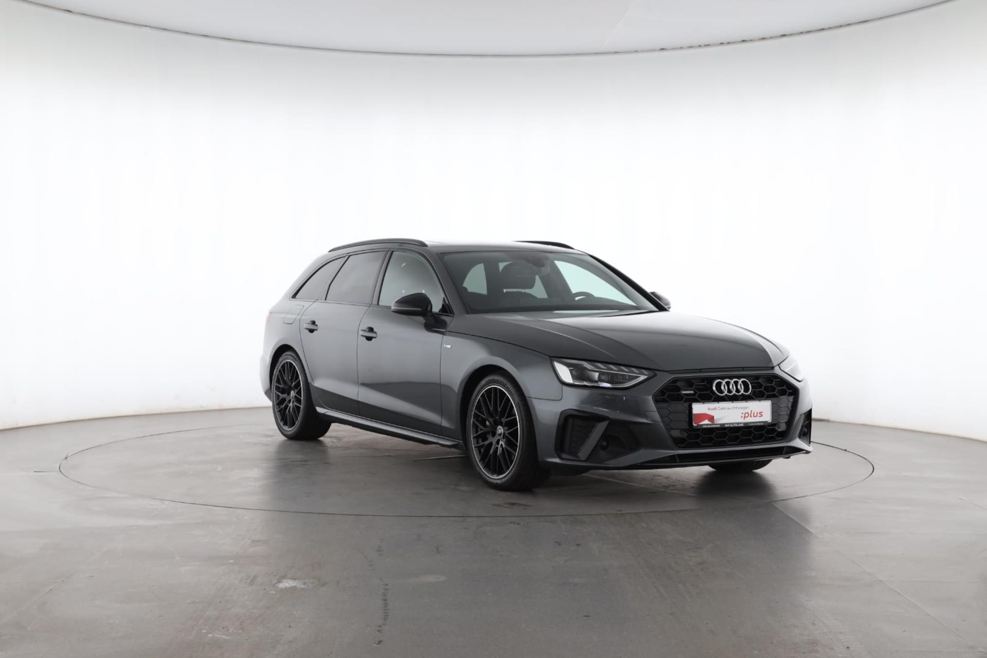 Audi A4 Avant S line