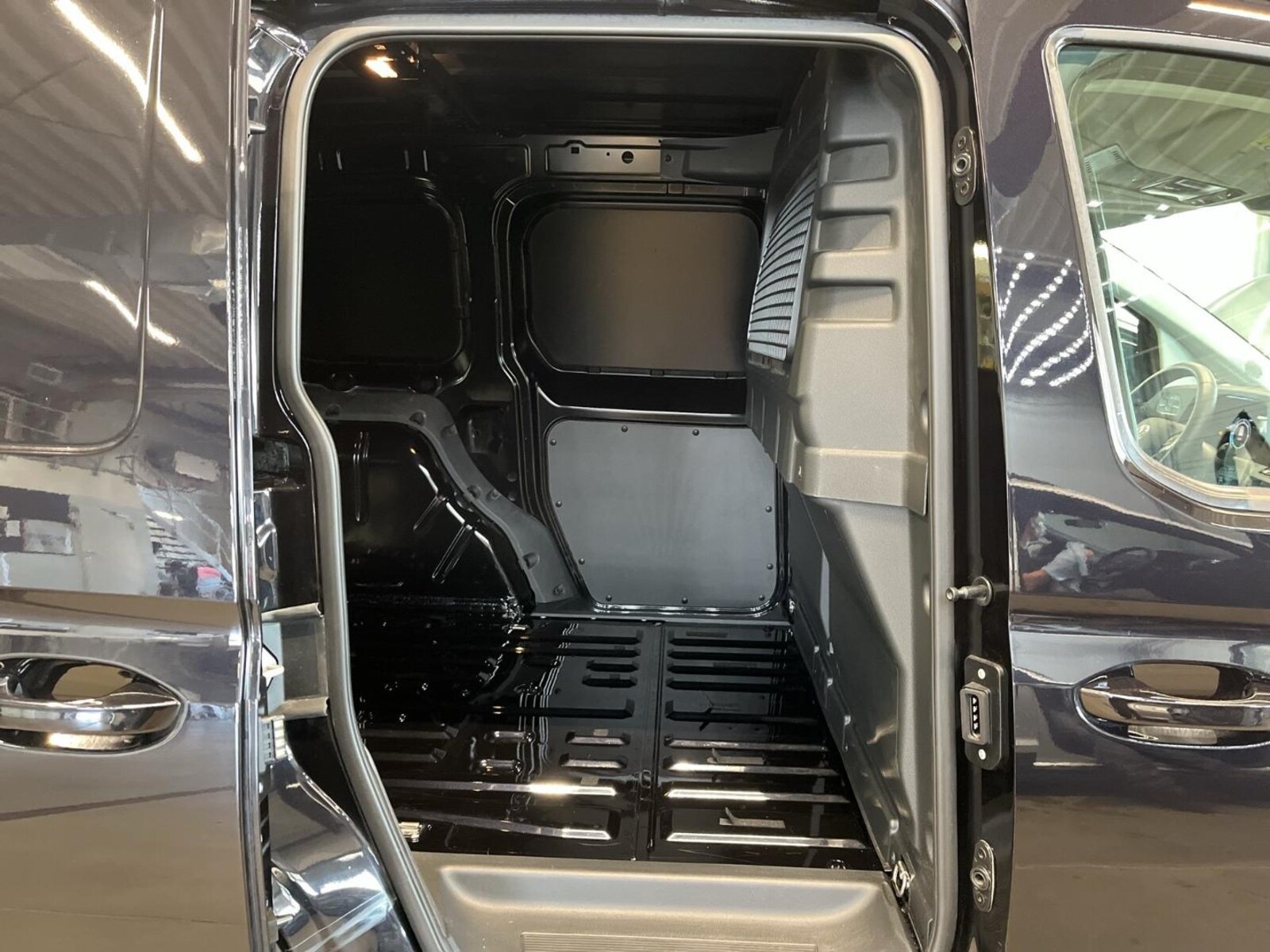 Volkswagen Caddy Cargo – Bild 11