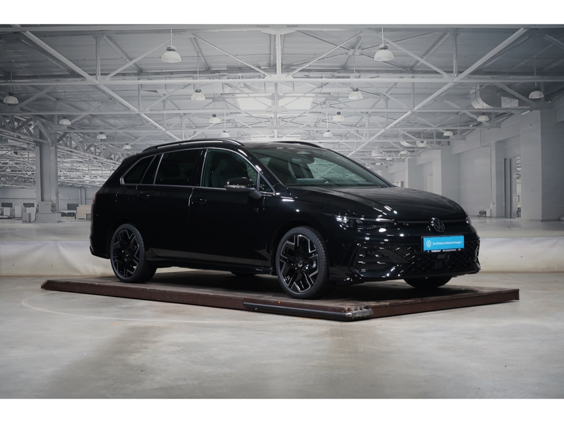 Volkswagen Golf Variant R-Line