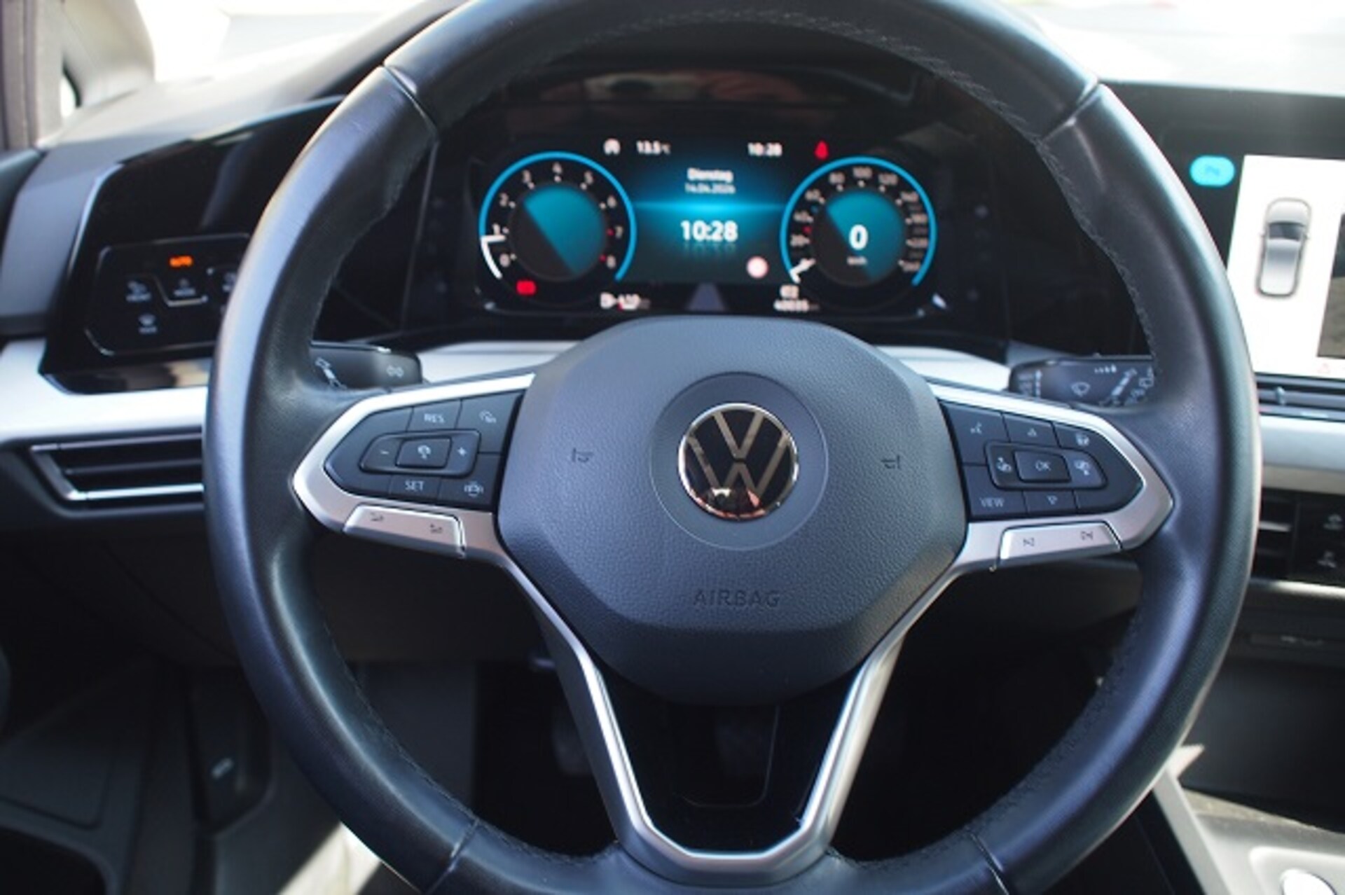 Volkswagen Golf Life