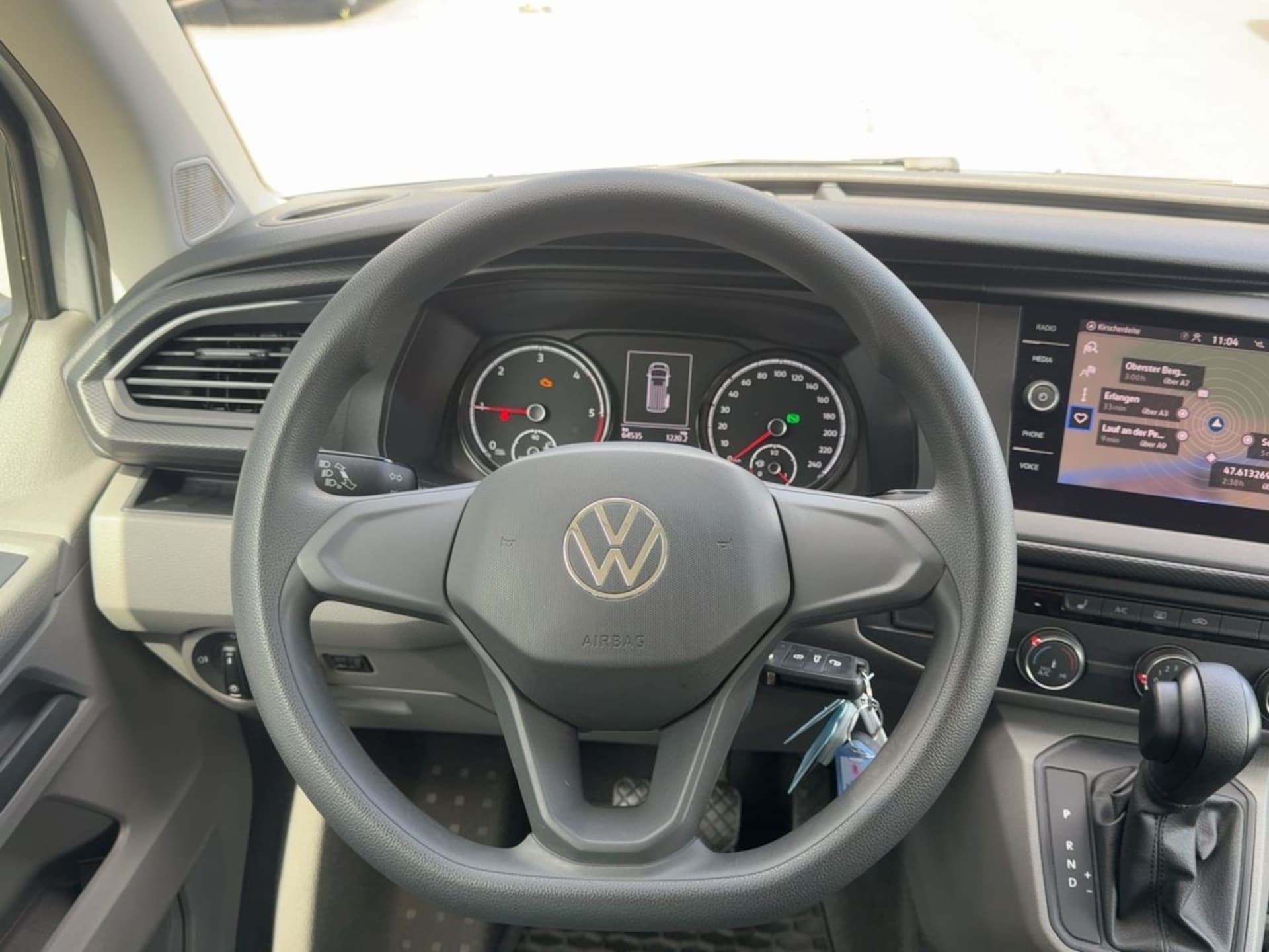 Volkswagen T6.1 Transporter Kombi langer Radstand