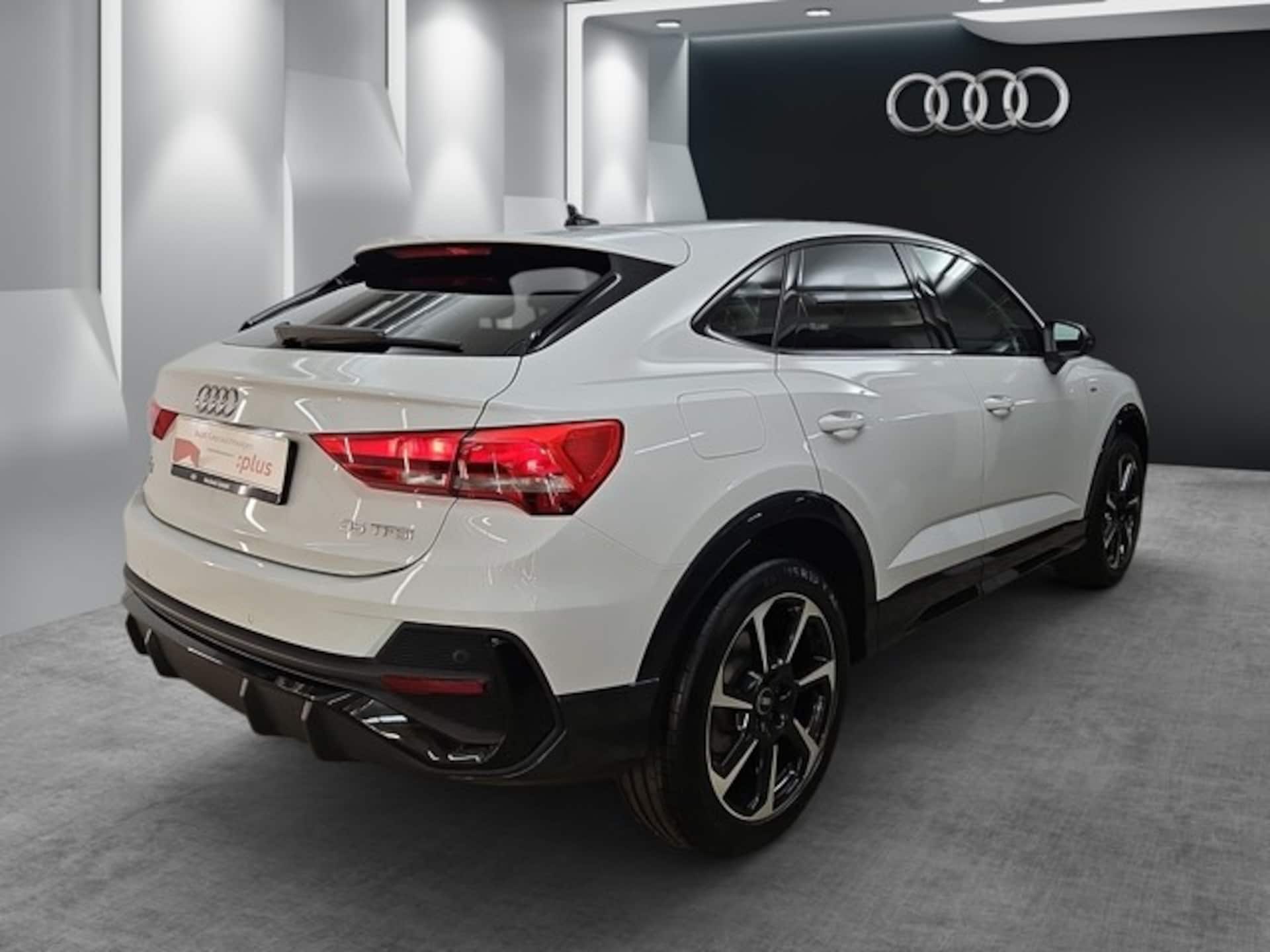 Audi Q3 Sportback S line