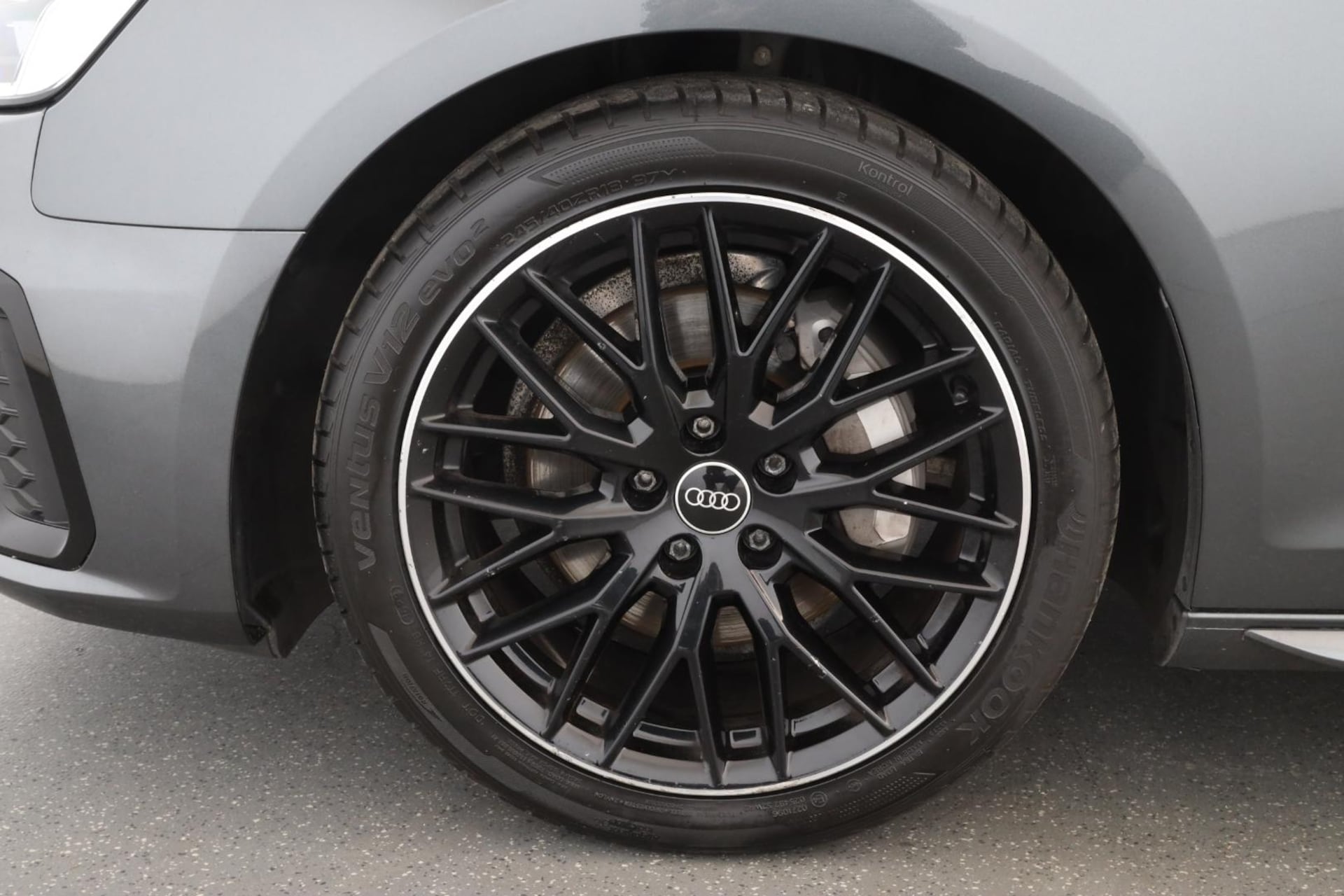 Audi A4 Avant S line