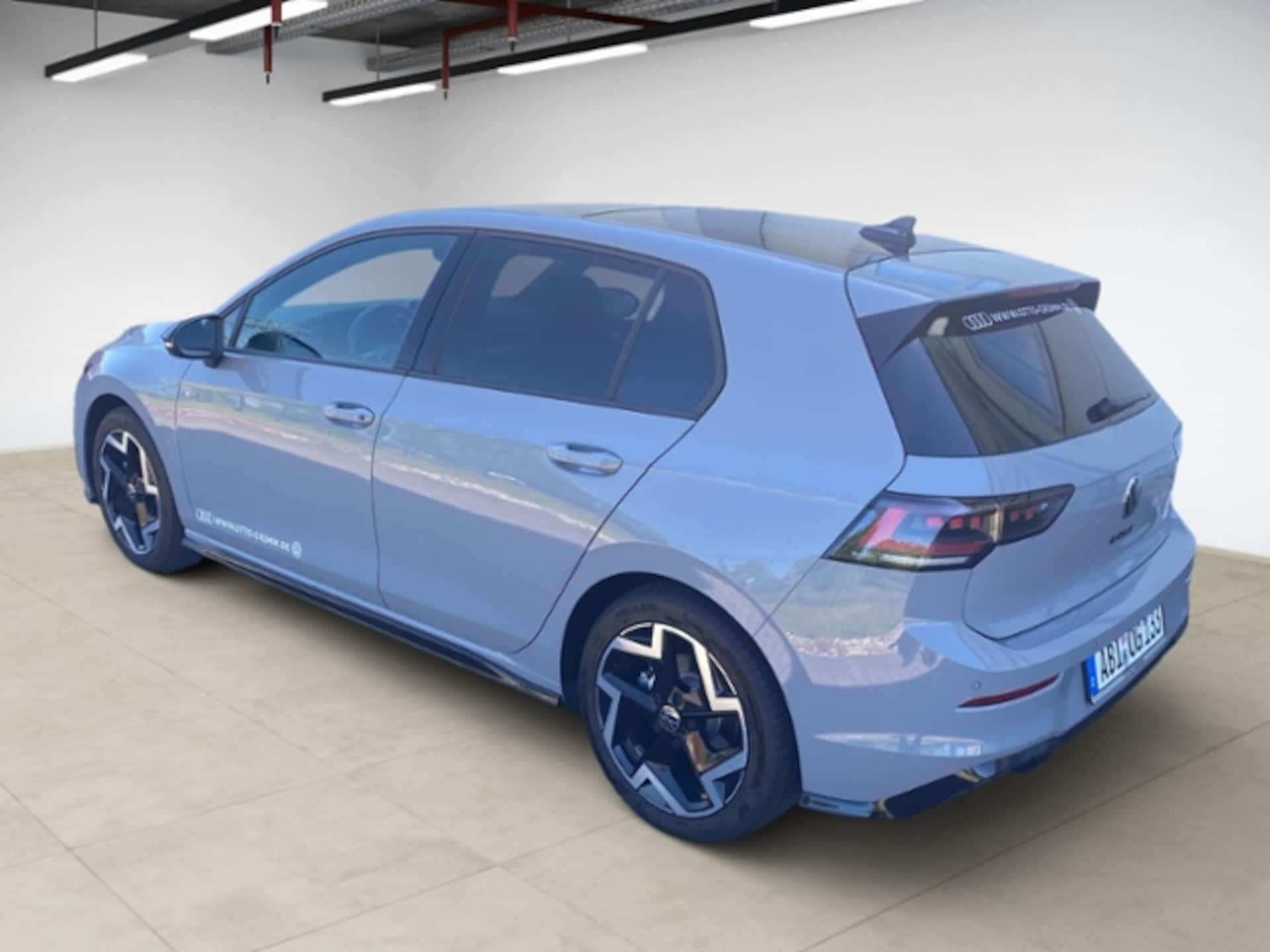 Volkswagen Golf R-Line