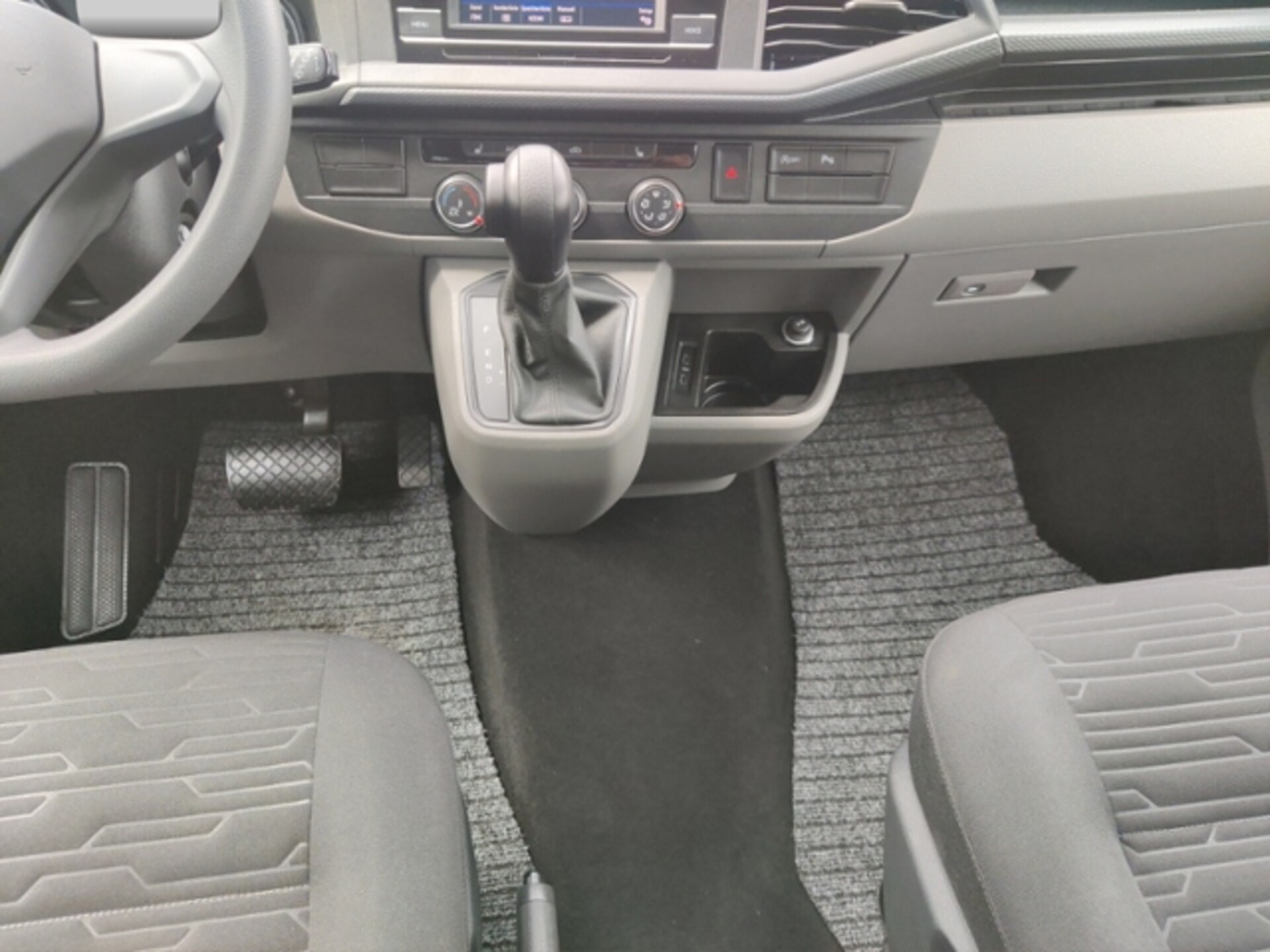 Volkswagen T6.1 Caravelle langer Radstand Comfortline