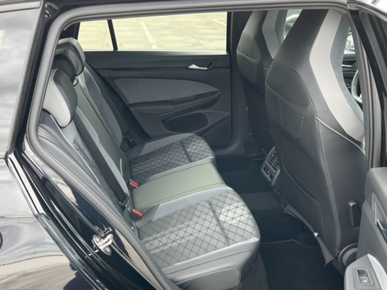 Volkswagen Golf Variant – Bild 10