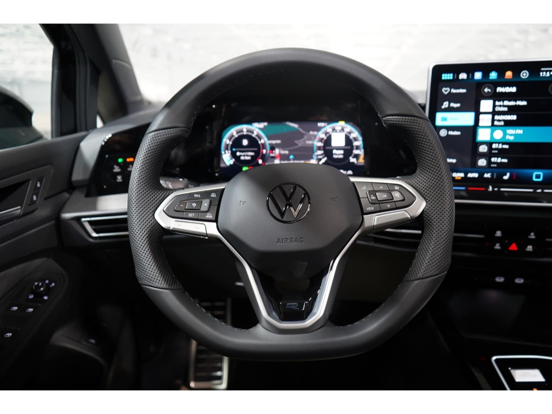 Volkswagen Golf Variant R-Line