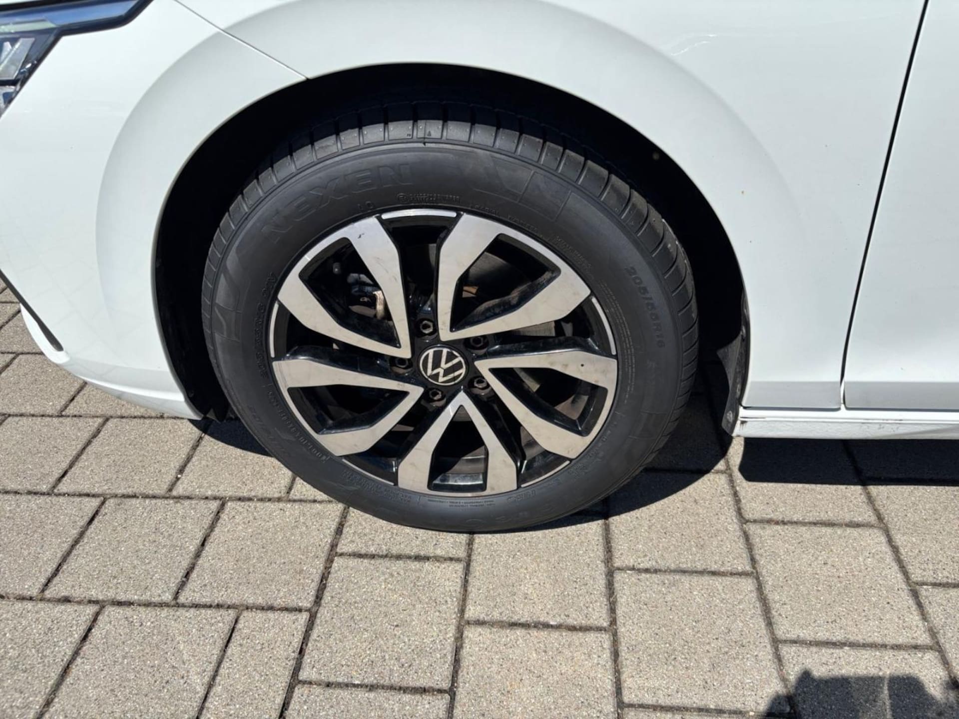Volkswagen Golf Active