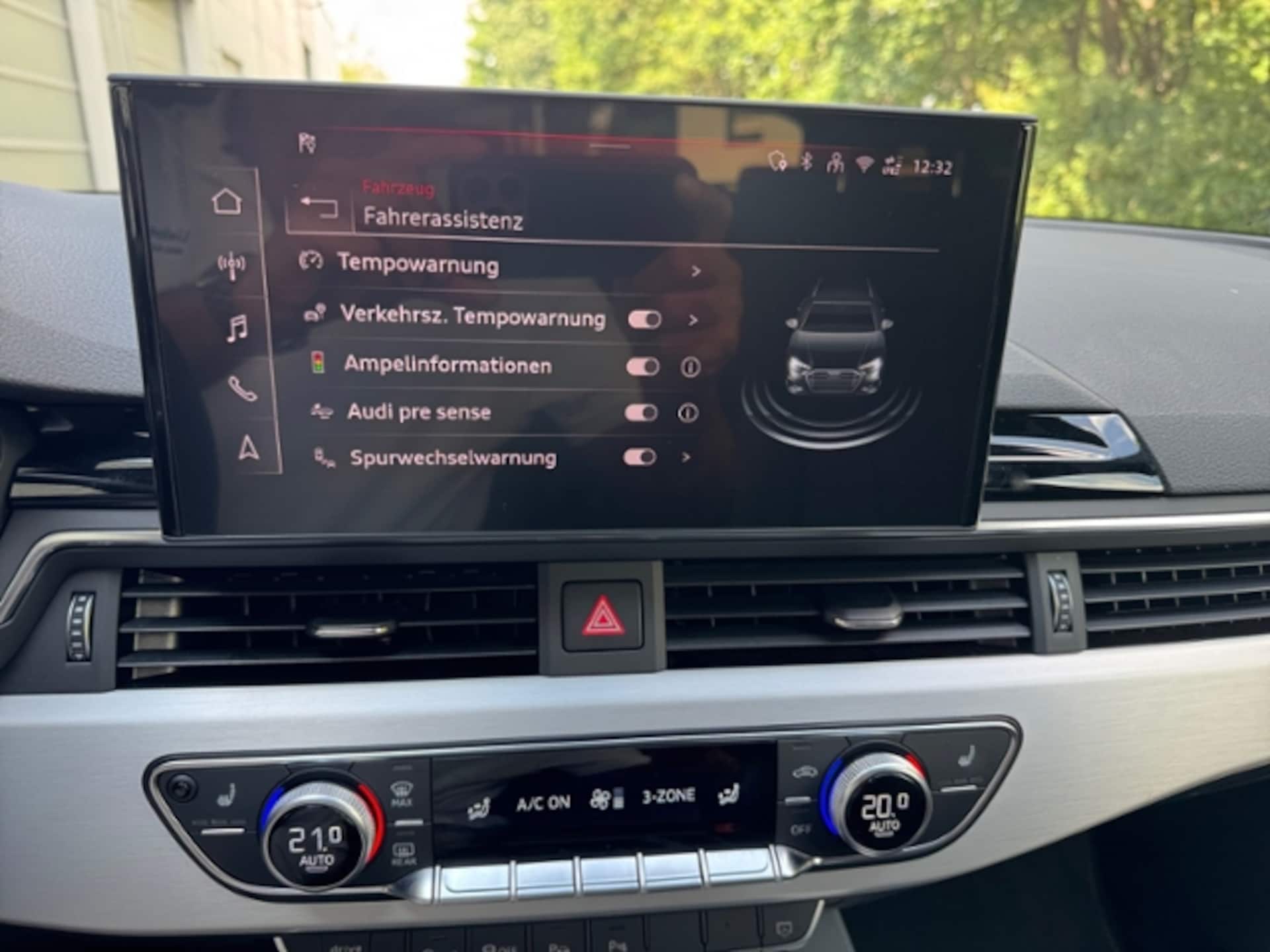 Audi A4 Avant S line
