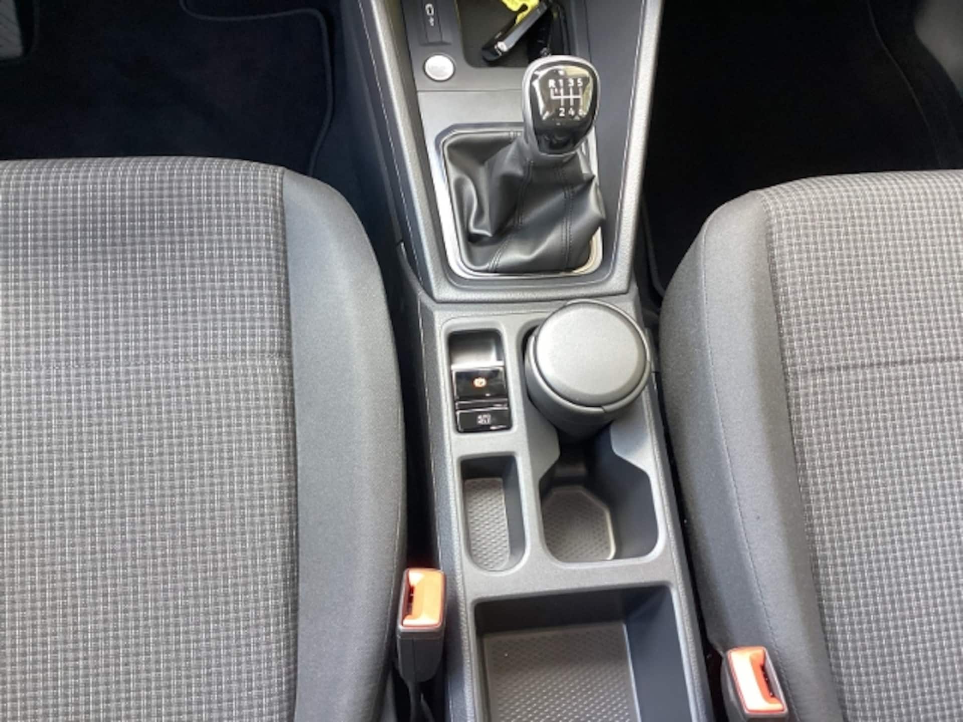Volkswagen Caddy Basis-Modell