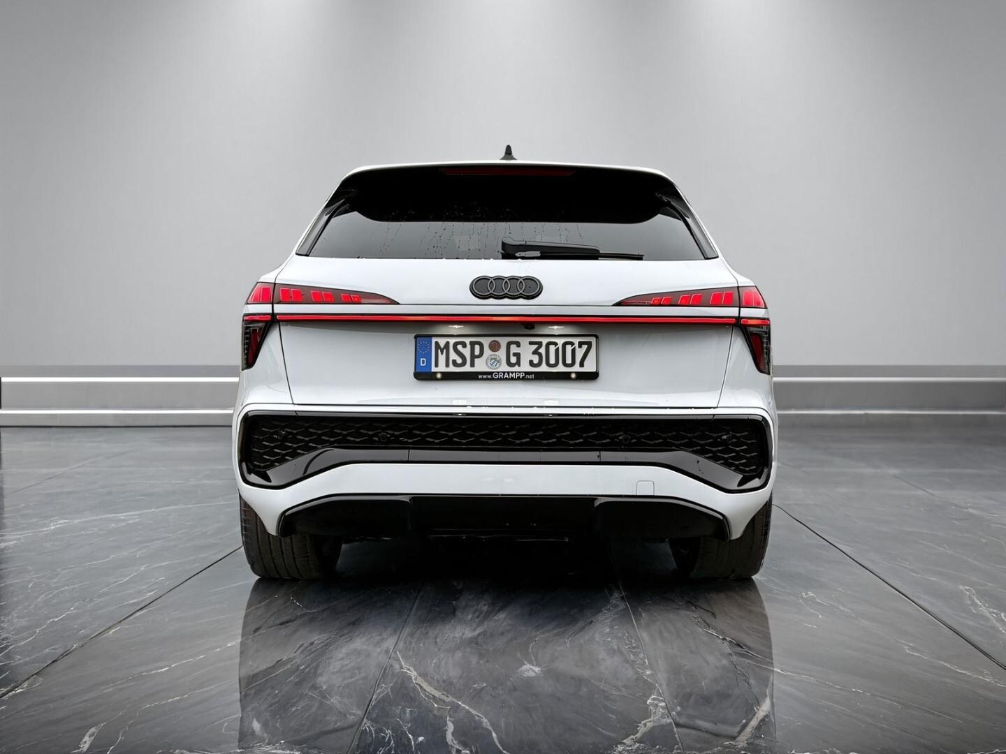 Bild über Audi Q3 SUV TDI 110 kW S tronic - für weitere Informationen kontaktieren Sie den Audi Partner
