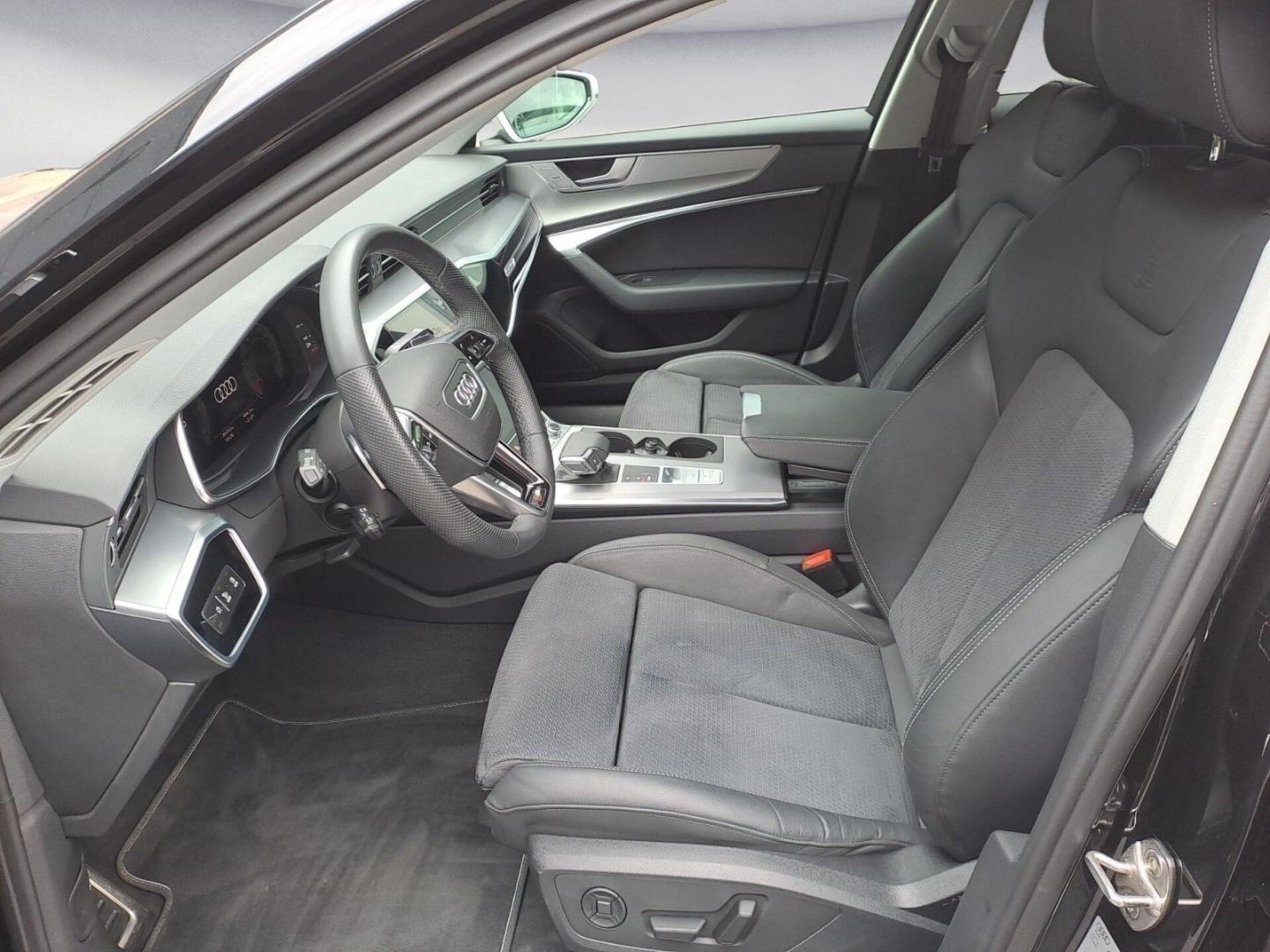 Audi S6 Avant