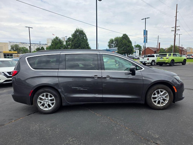 2020 Chrysler Voyager