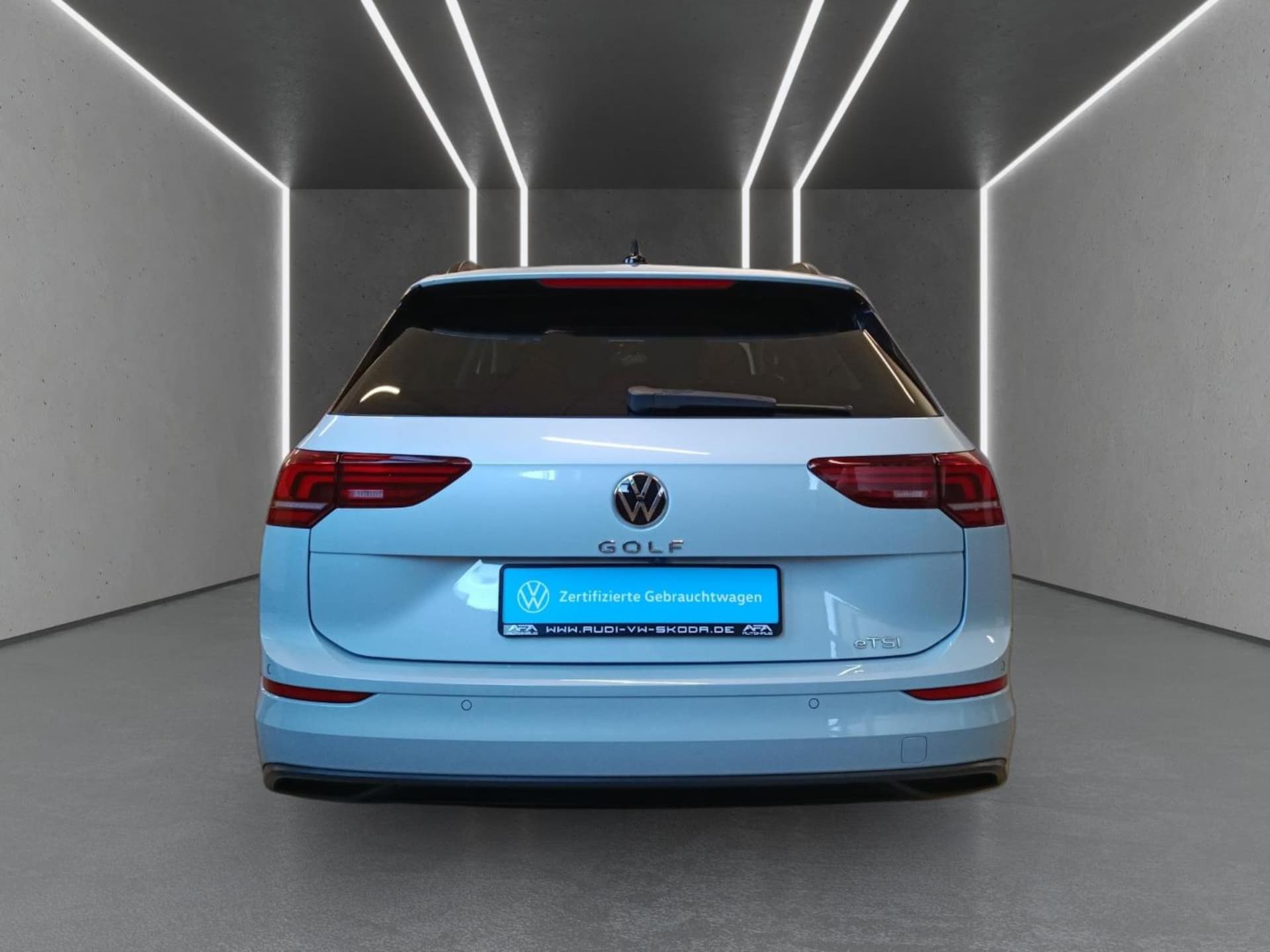 Volkswagen Golf Variant Life