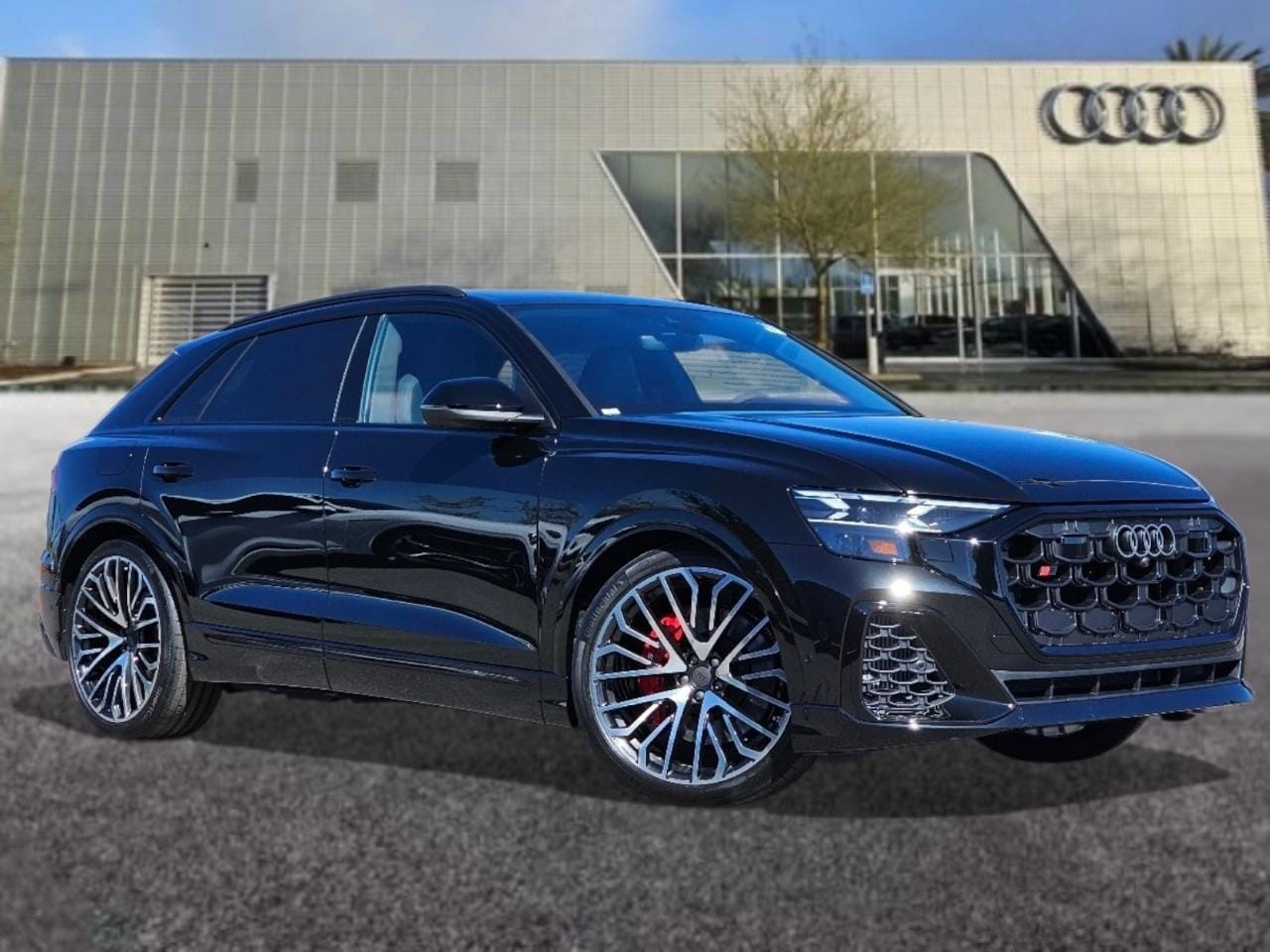 2026 Audi SQ8 Prestige quattro's photo