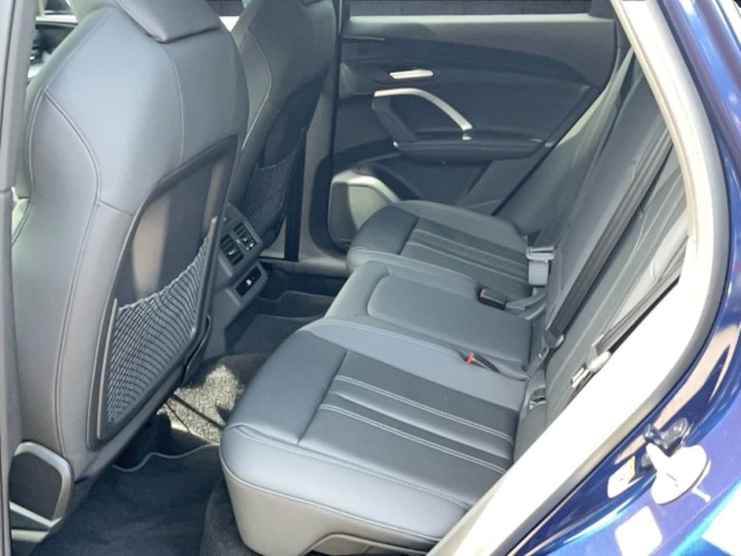 Bild über Audi Q5 SUV TDI quattro 150 kW S tronic - für weitere Informationen kontaktieren Sie den Audi Partner