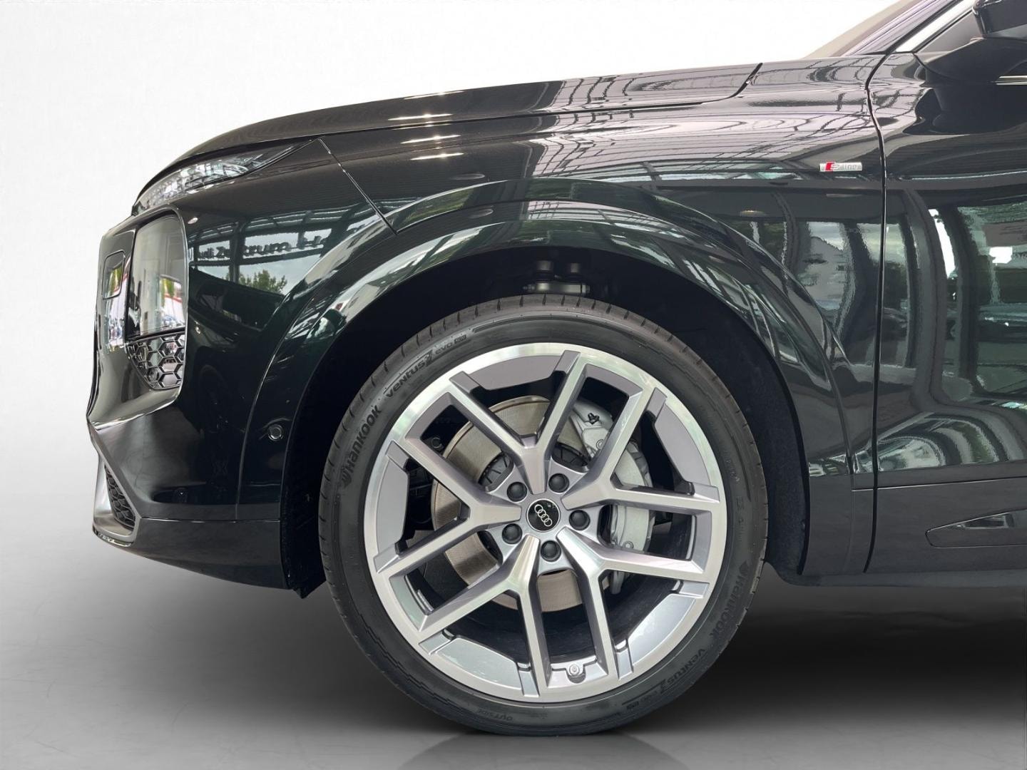Bild über Audi Q7 SUV TDI quattro 220 kW tiptronic - für weitere Informationen kontaktieren Sie den Audi Partner