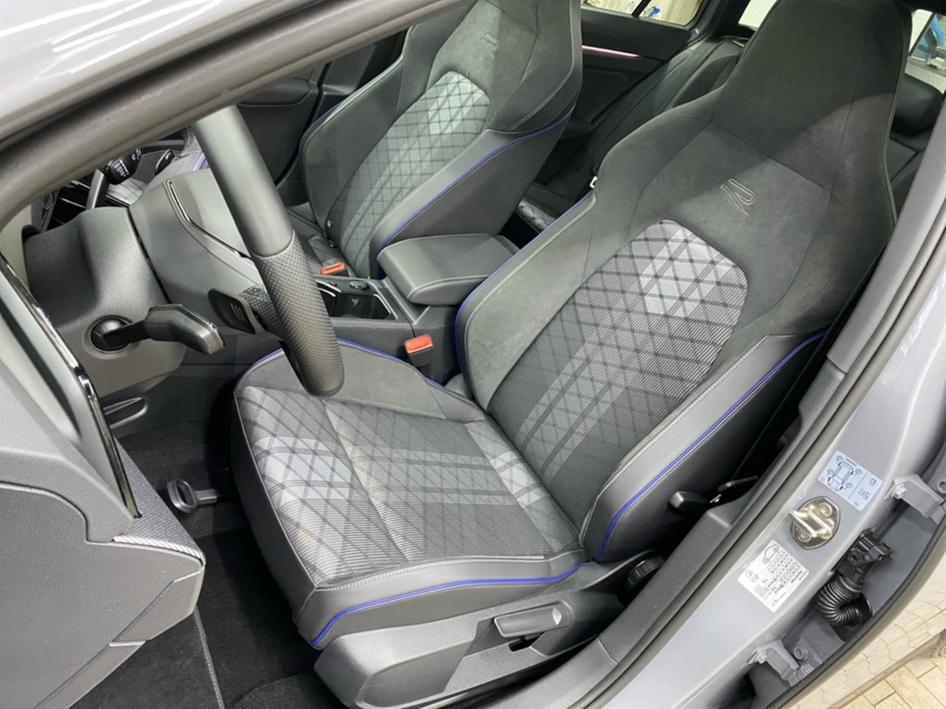 Volkswagen Golf Variant R-Line