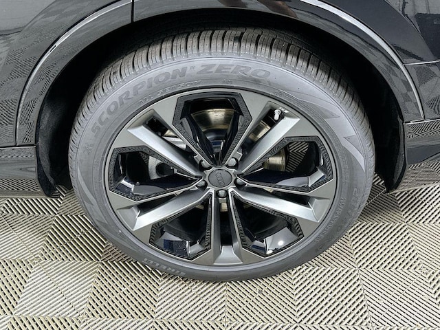 2026 Audi Q7 Premium Plus - Photo 24