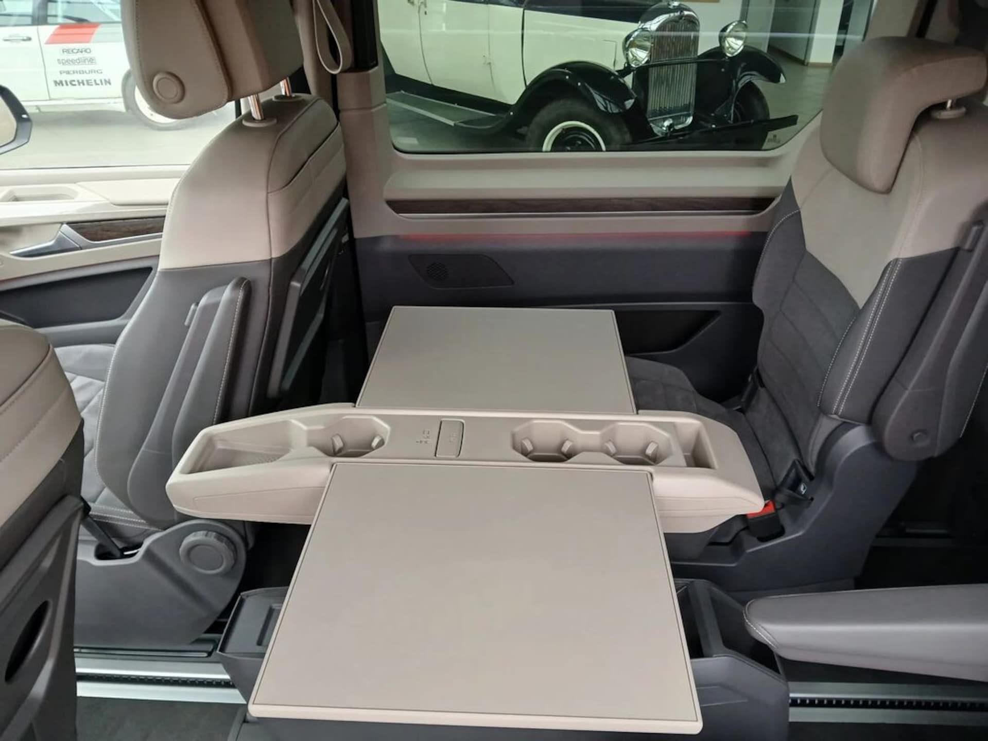 Volkswagen Multivan długi rozstaw osi Style