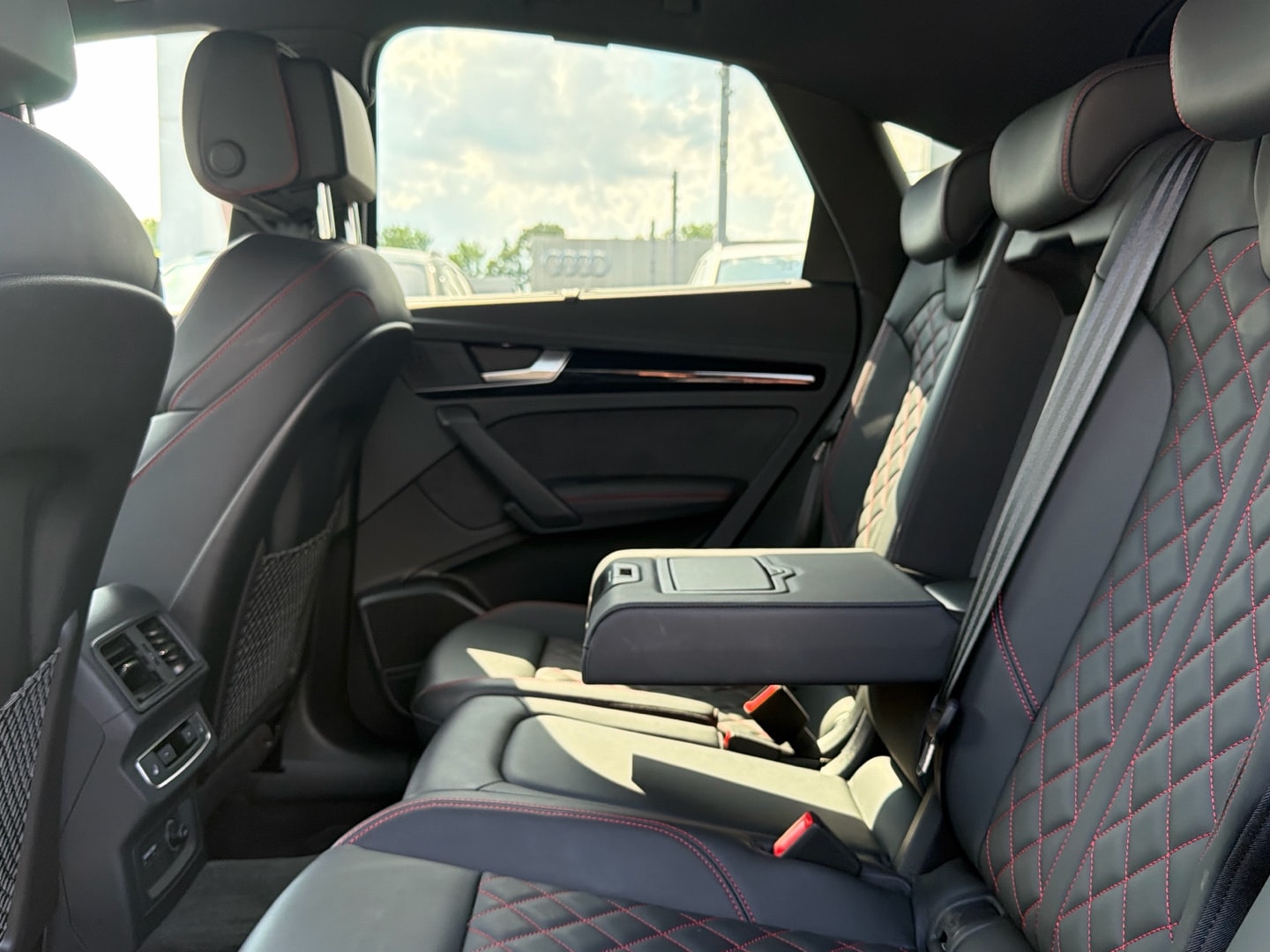 Bild über Audi SQ5 Sportback TDI tiptronic - für weitere Informationen kontaktieren Sie den Audi Partner