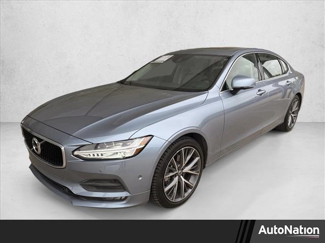 2018 Volvo S90 Momentum
