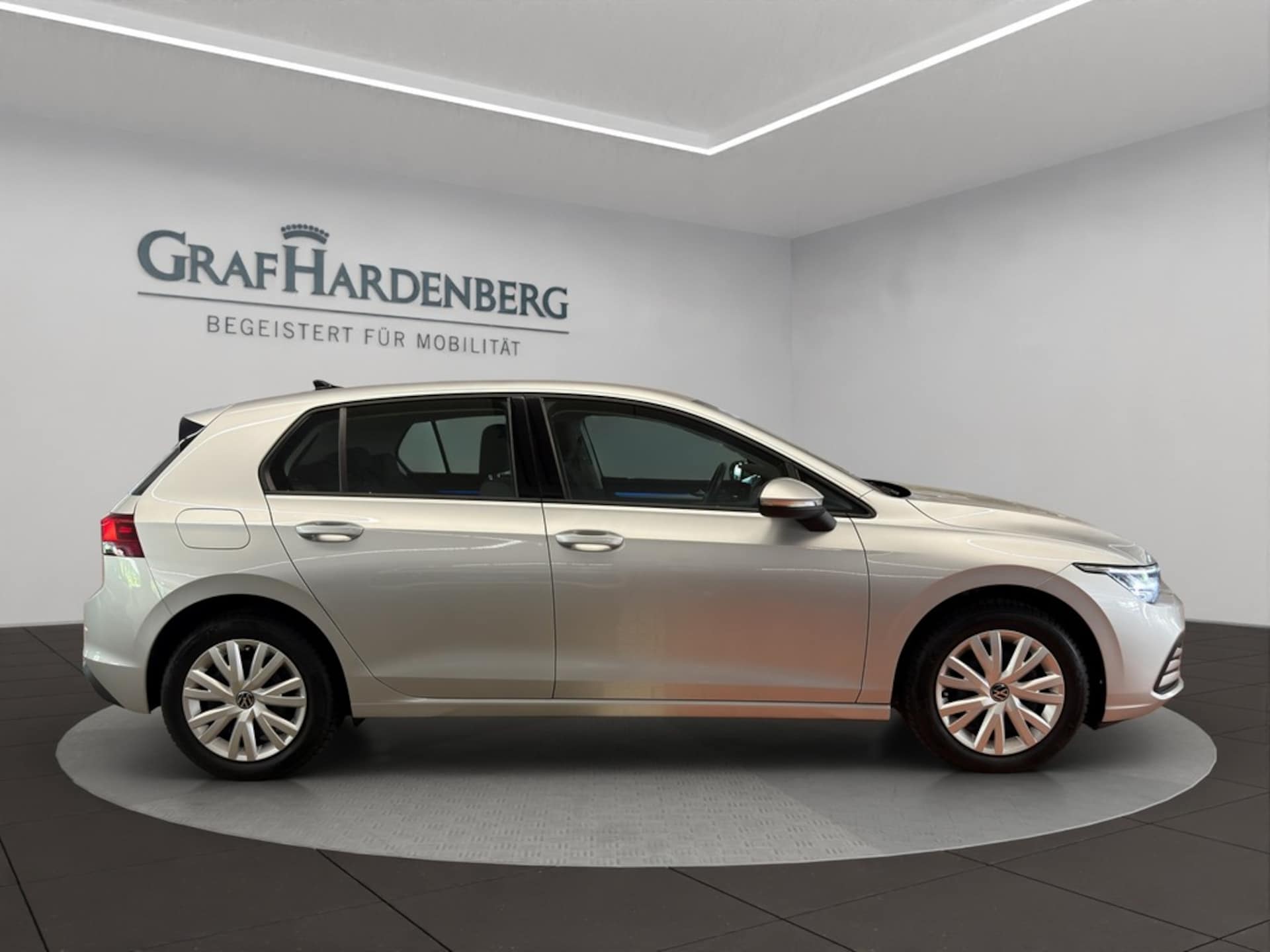 Volkswagen Golf Life