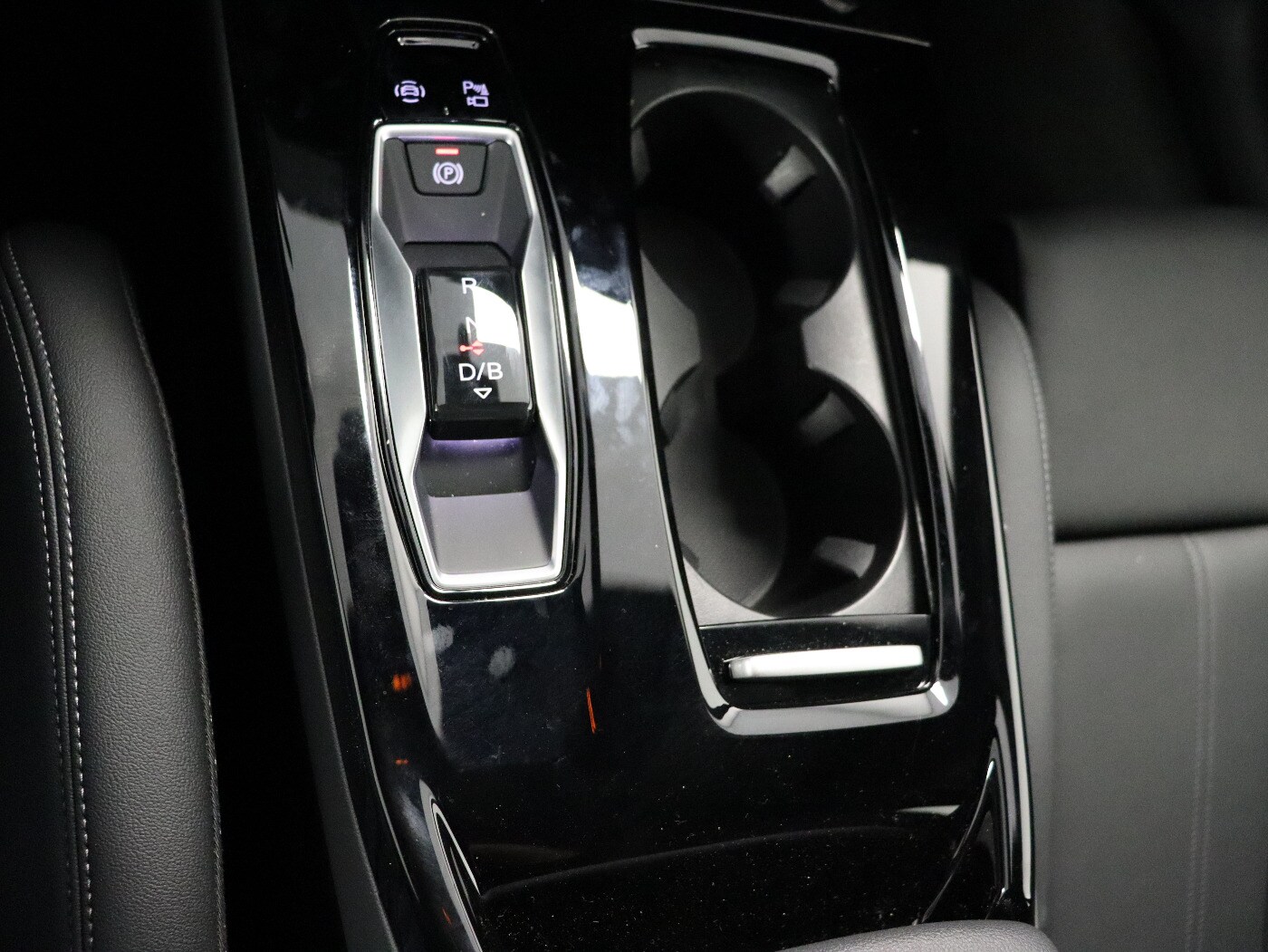 Image about Audi Q6 SUV e-tron e-tron quattro
