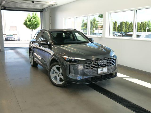2026 Audi Q5 Premium Plus quattro's photo