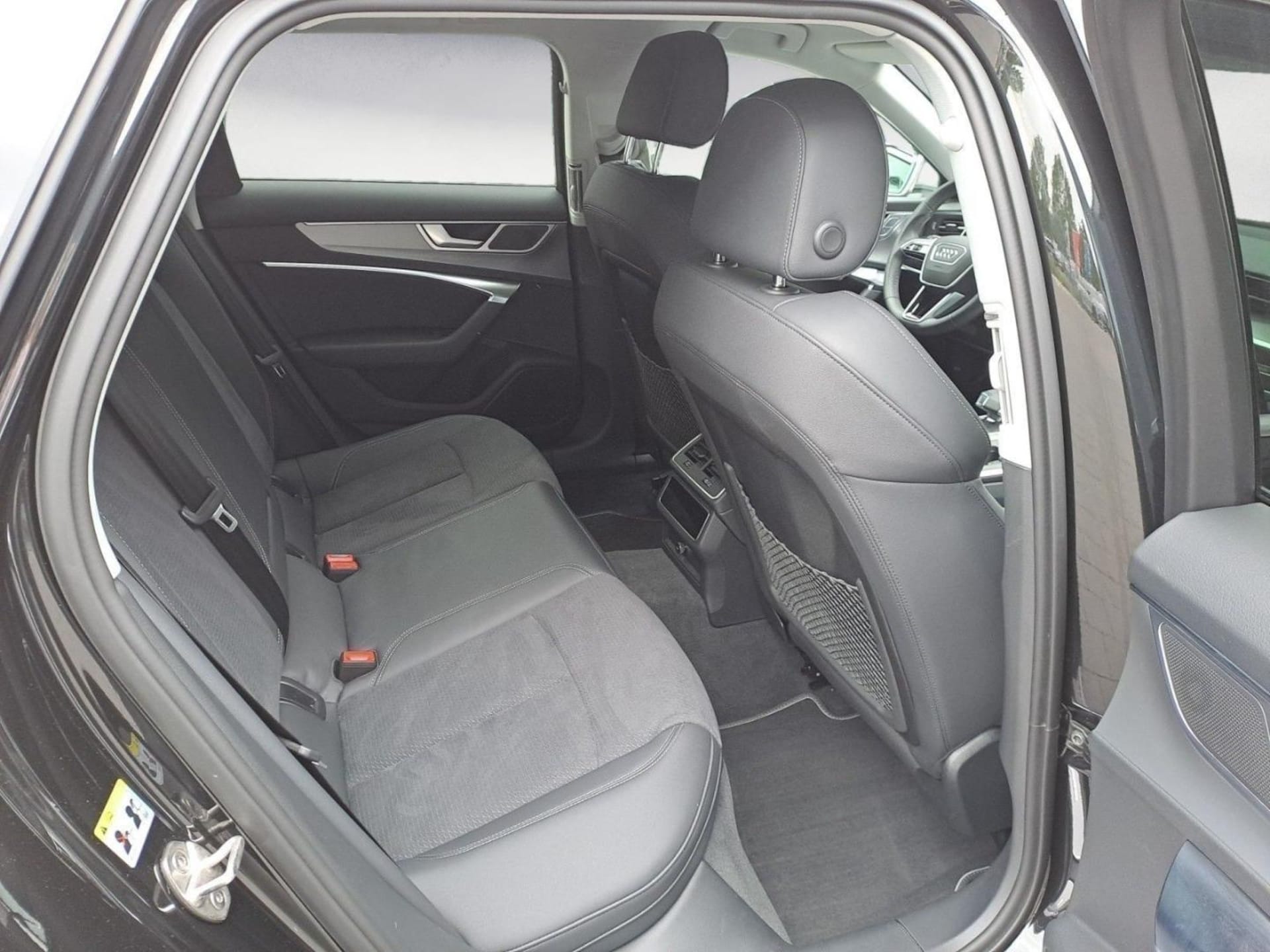 Audi S6 Avant