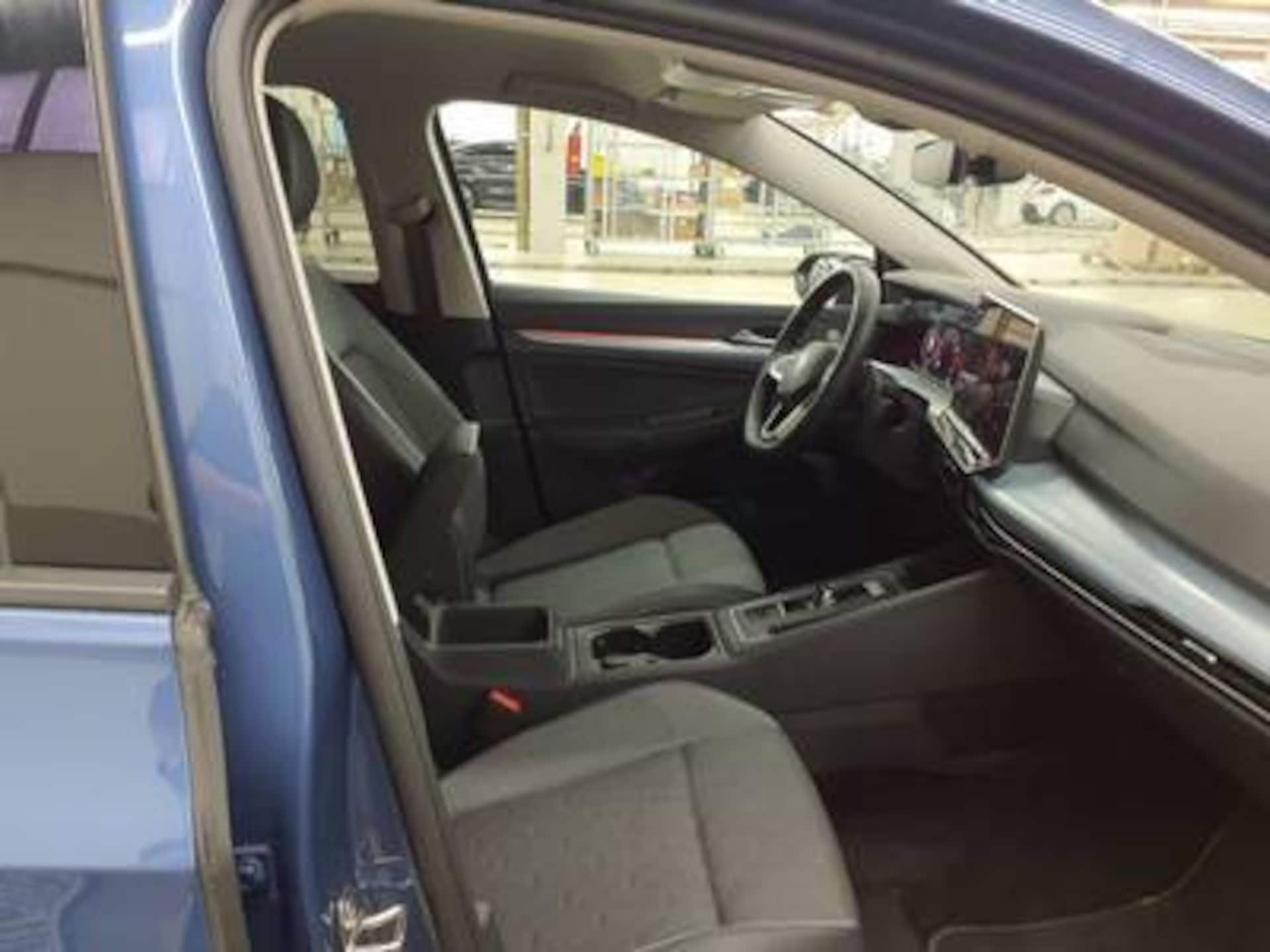 Volkswagen Golf Life